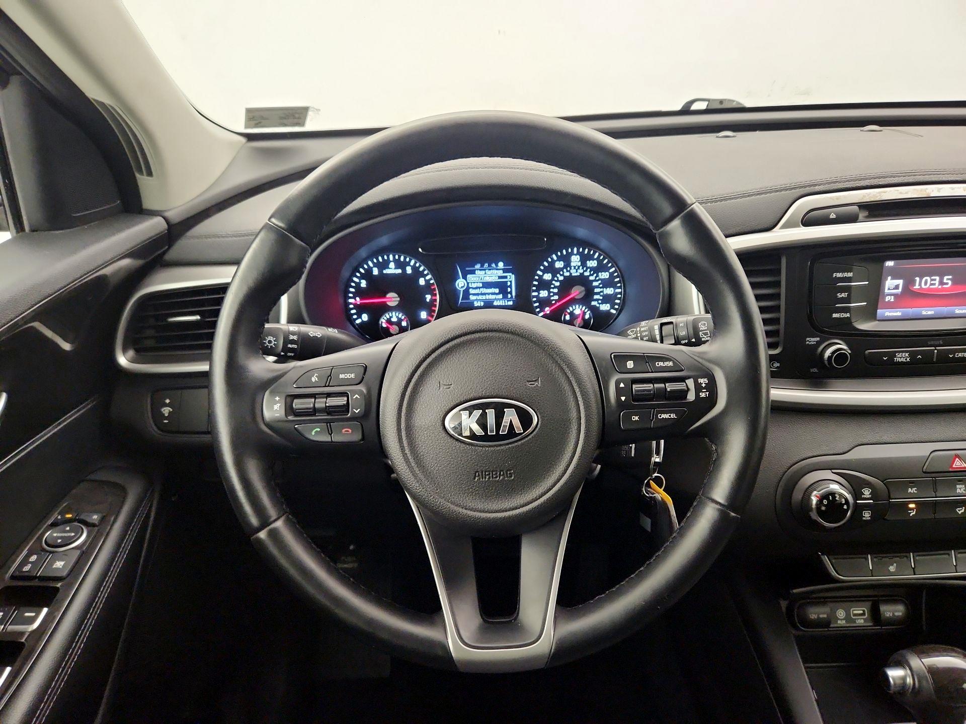 Thumbnail: 2016 Kia Sorento - 10