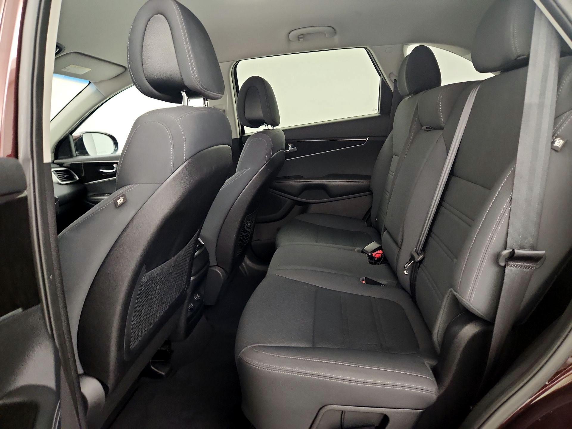 Thumbnail: 2016 Kia Sorento - 19