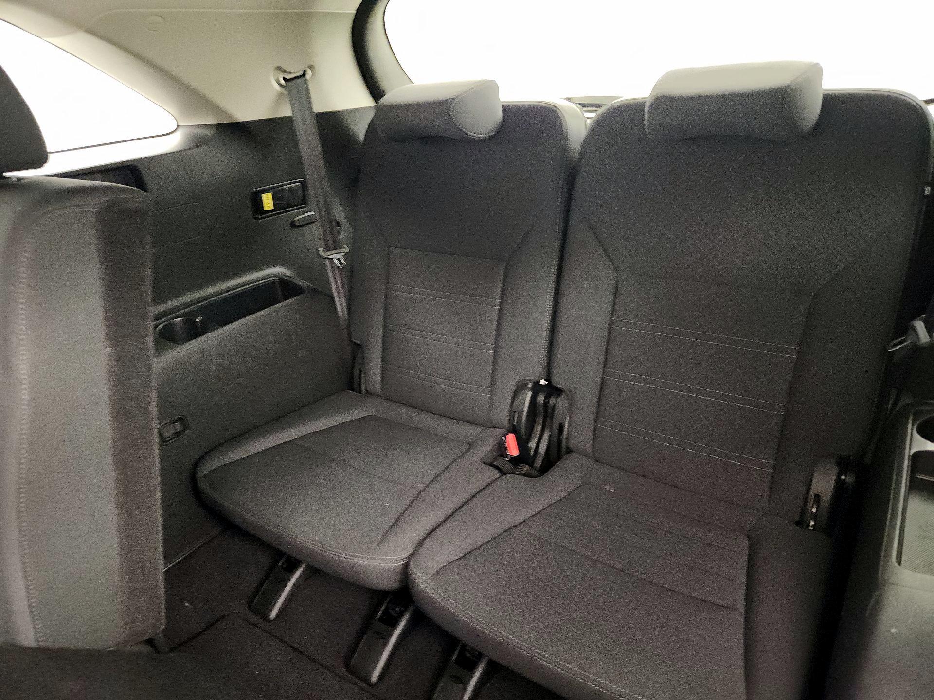 Thumbnail: 2016 Kia Sorento - 20