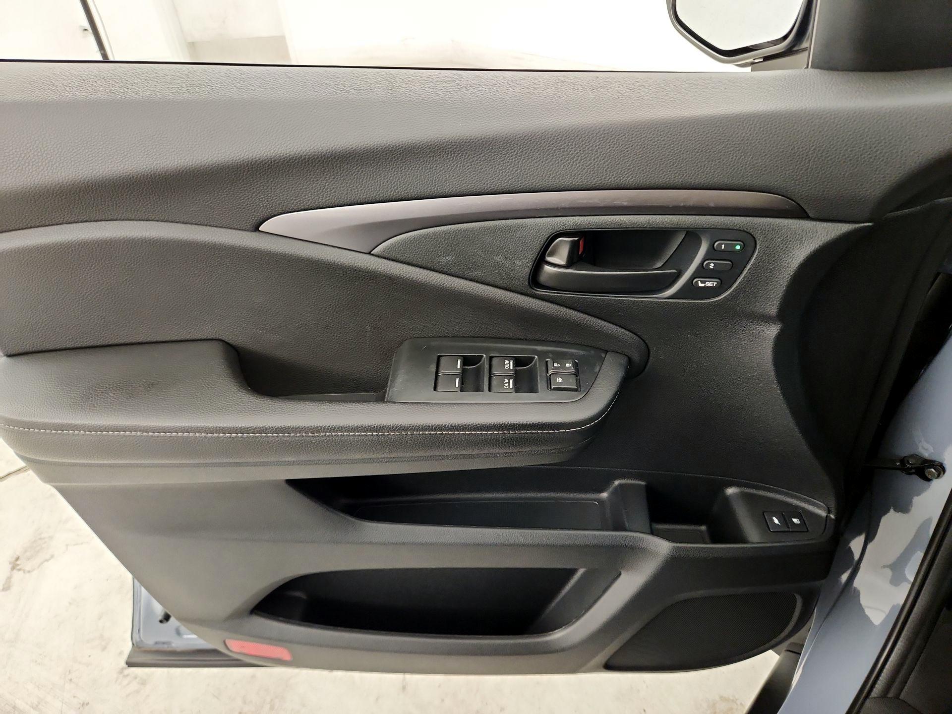 Thumbnail: 2022 Honda Passport - 12