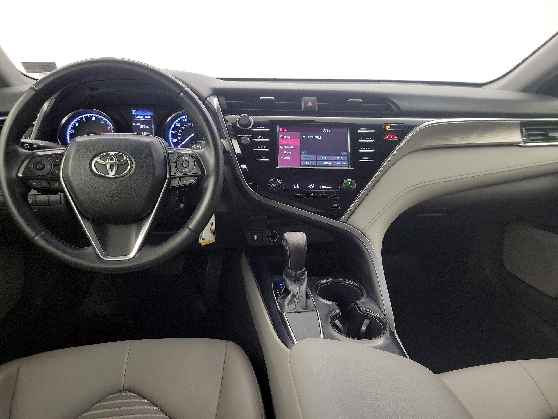 Thumbnail: 2018 Toyota Camry - 9