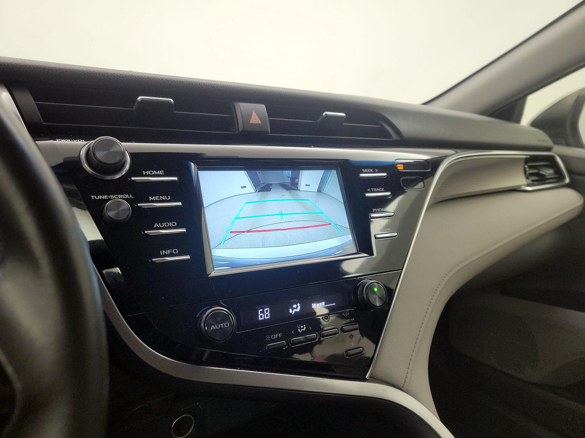 Thumbnail: 2018 Toyota Camry - 14