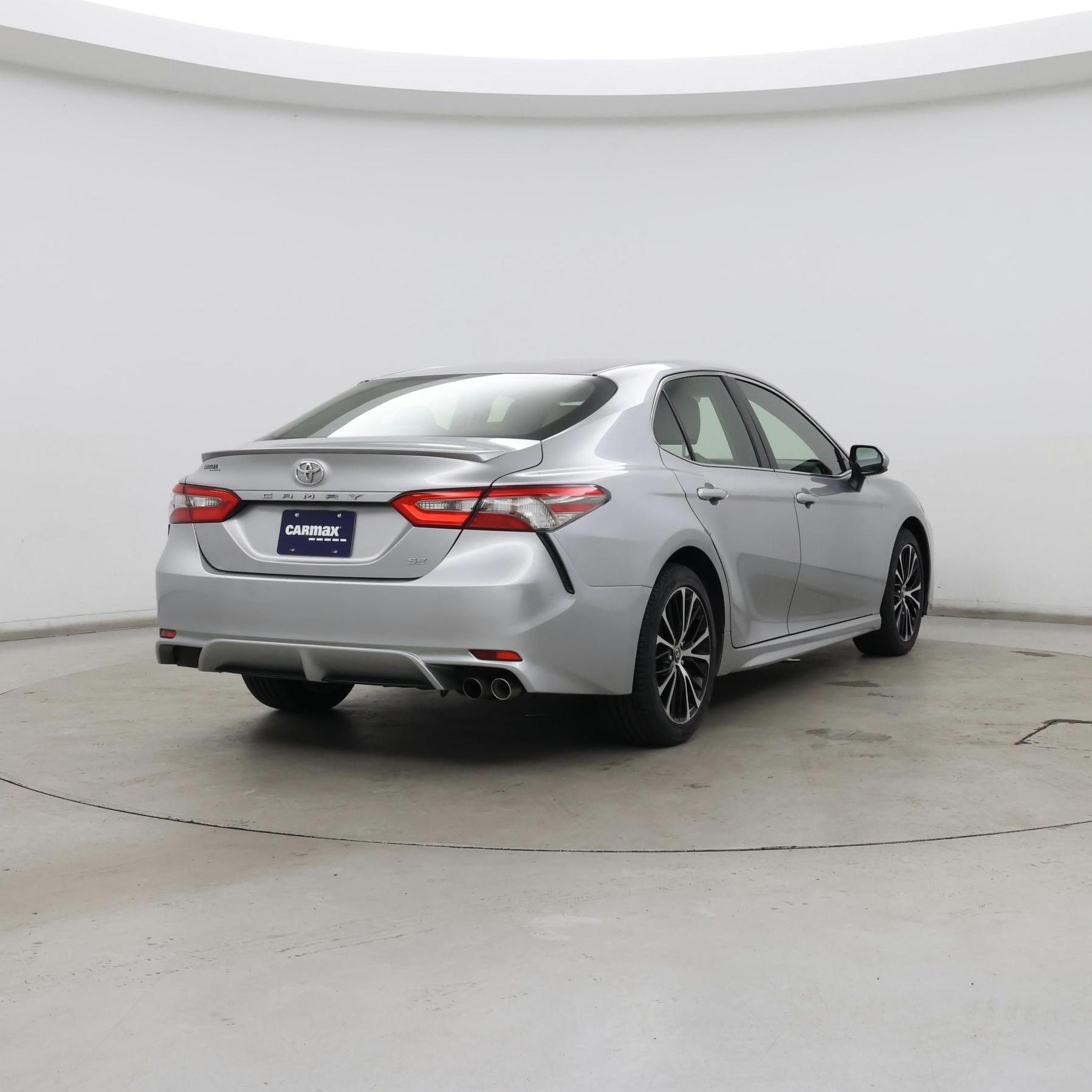 Thumbnail: 2018 Toyota Camry - 8