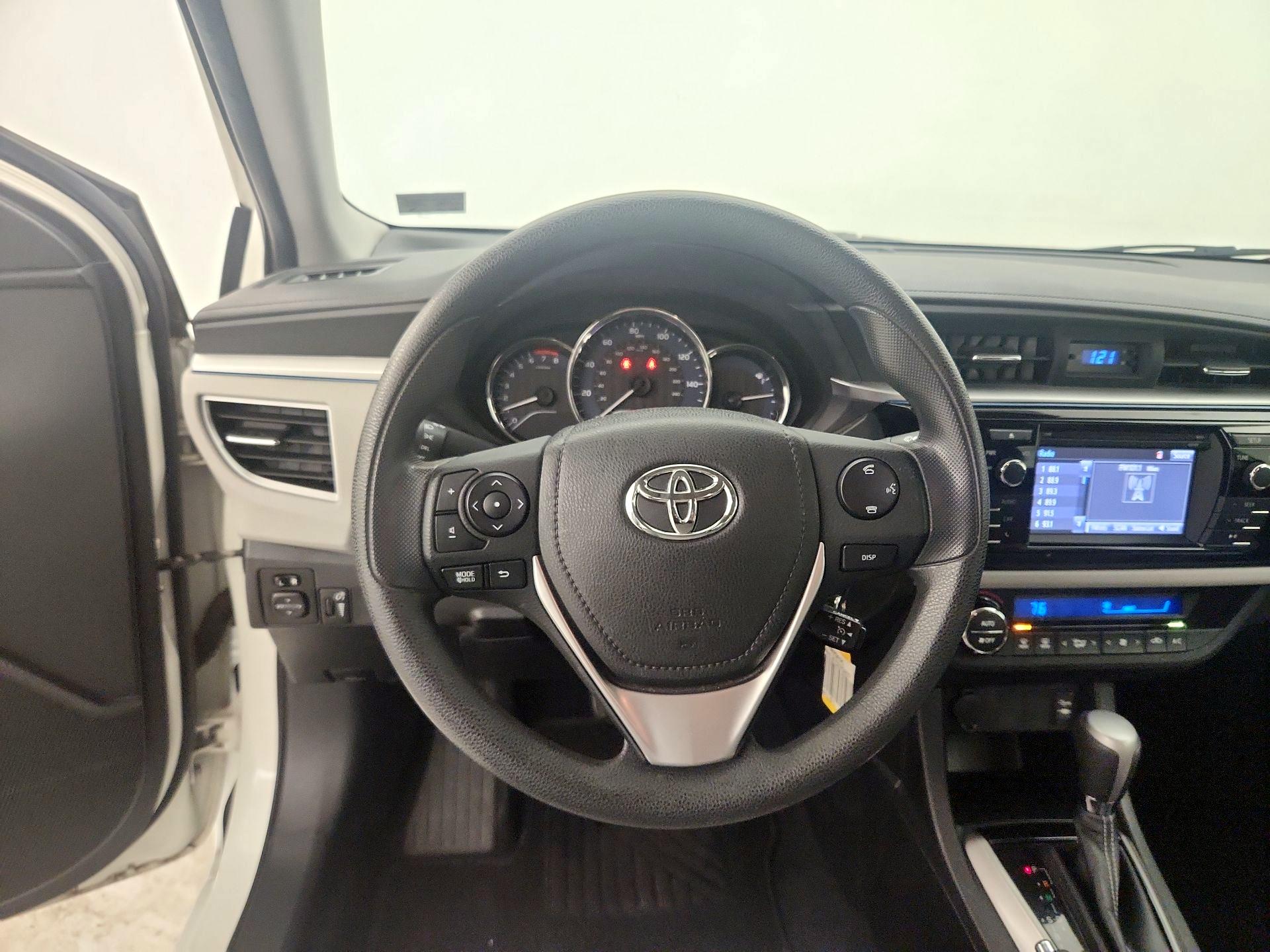 Thumbnail: 2014 Toyota Corolla - 10