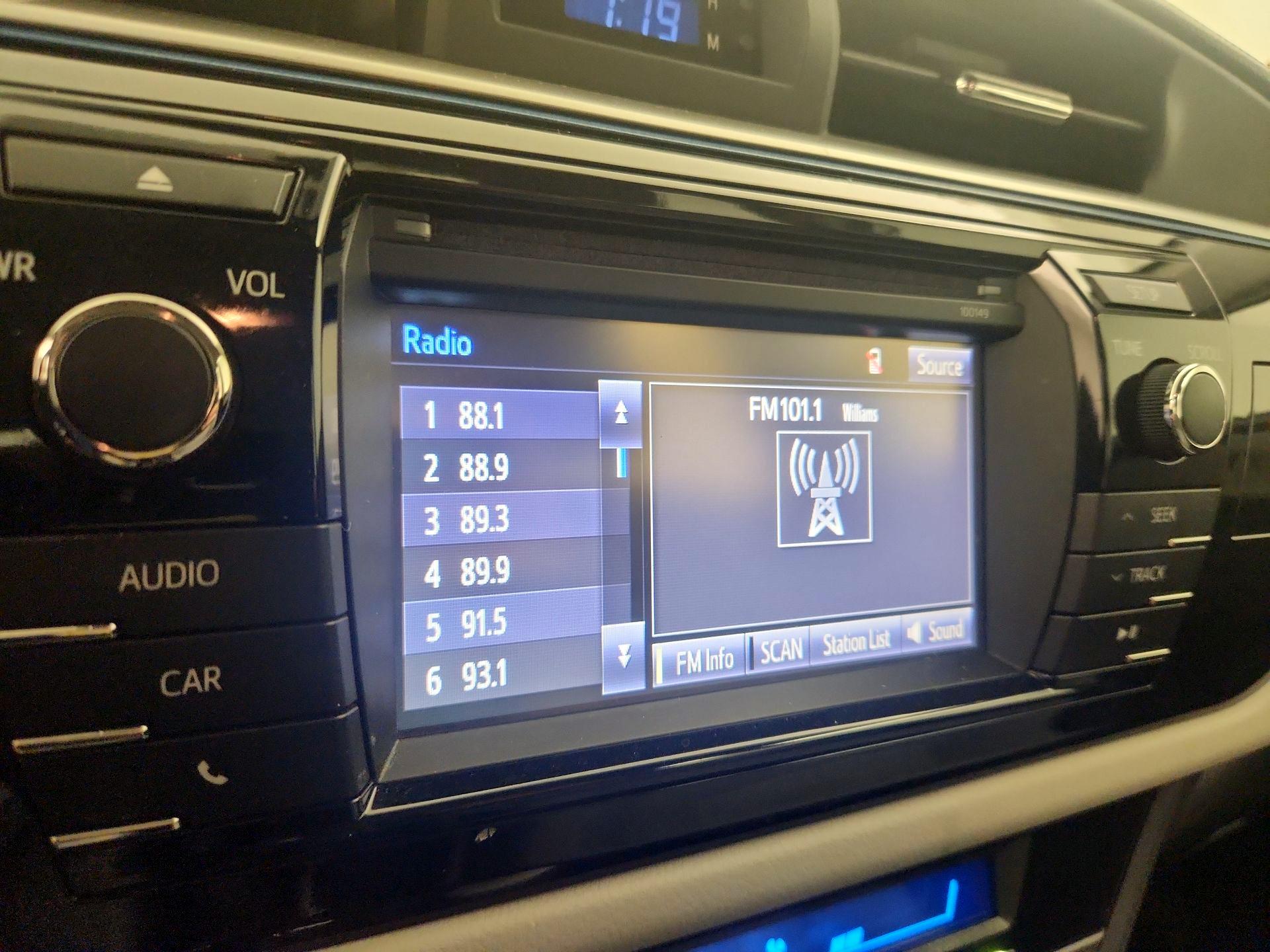 Thumbnail: 2014 Toyota Corolla - 15