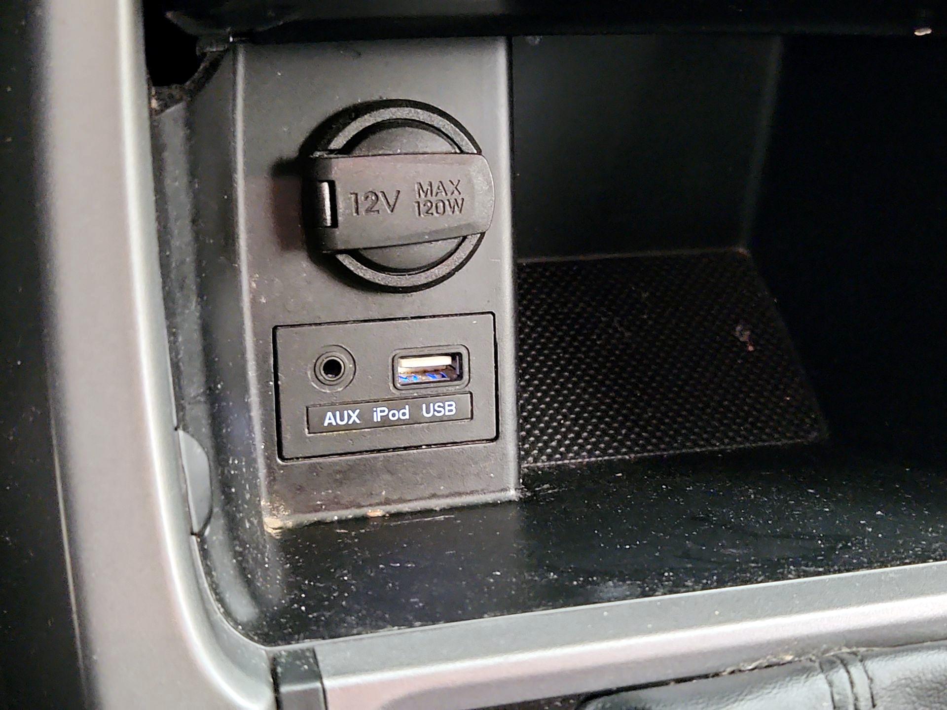 Thumbnail: 2015 Hyundai Elantra - 18