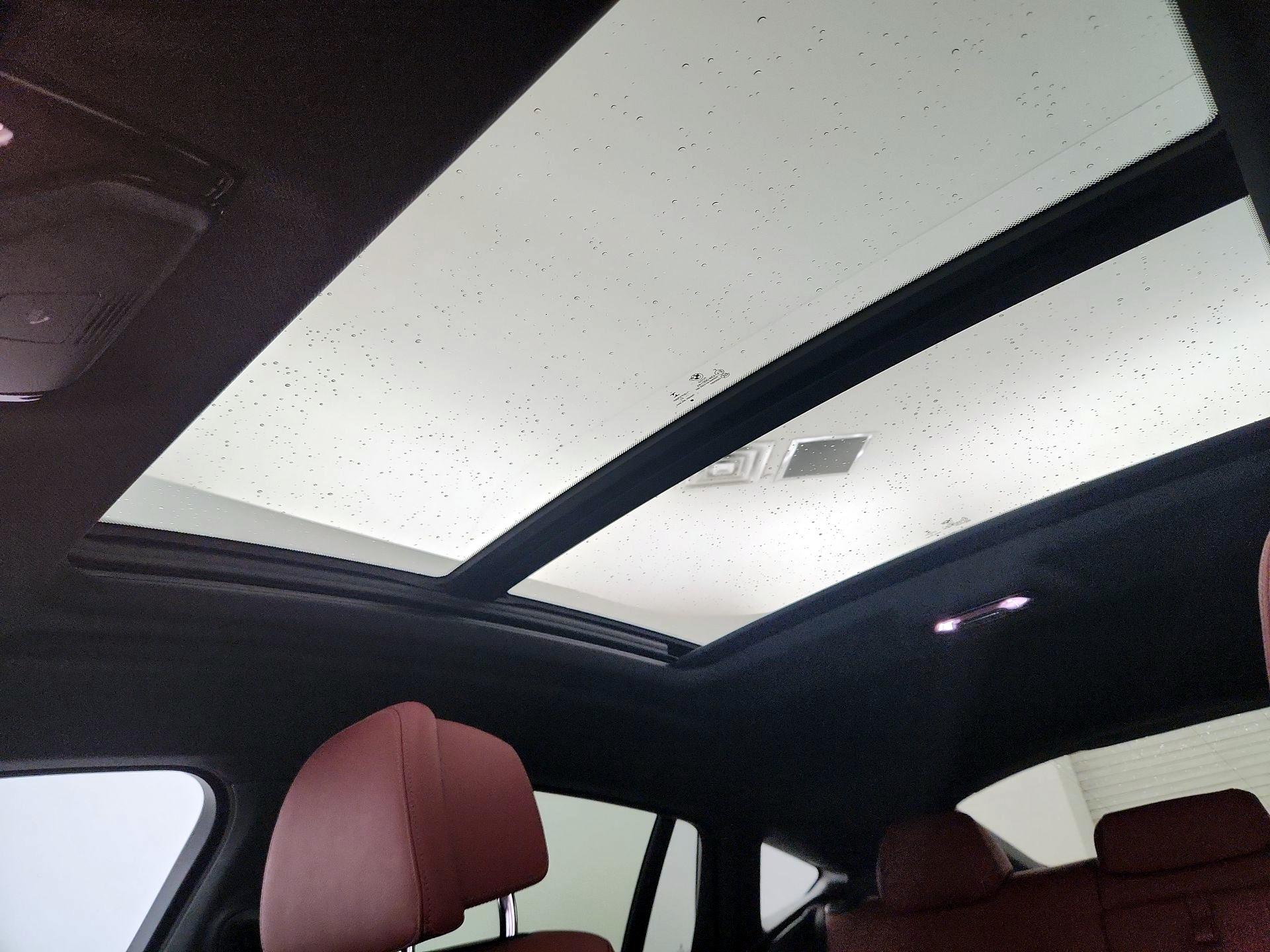 Thumbnail: 2022 BMW X6 - 20