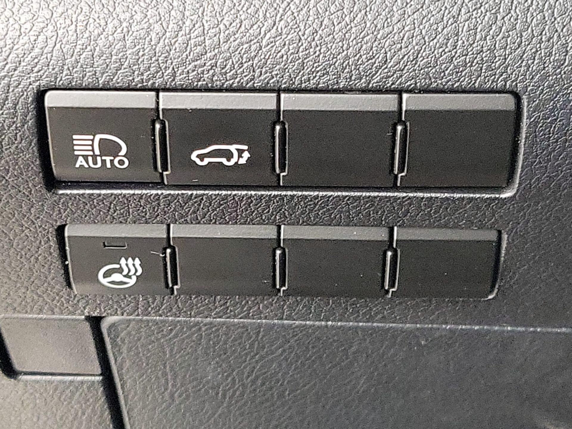 Thumbnail: 2018 Lexus RX - 13