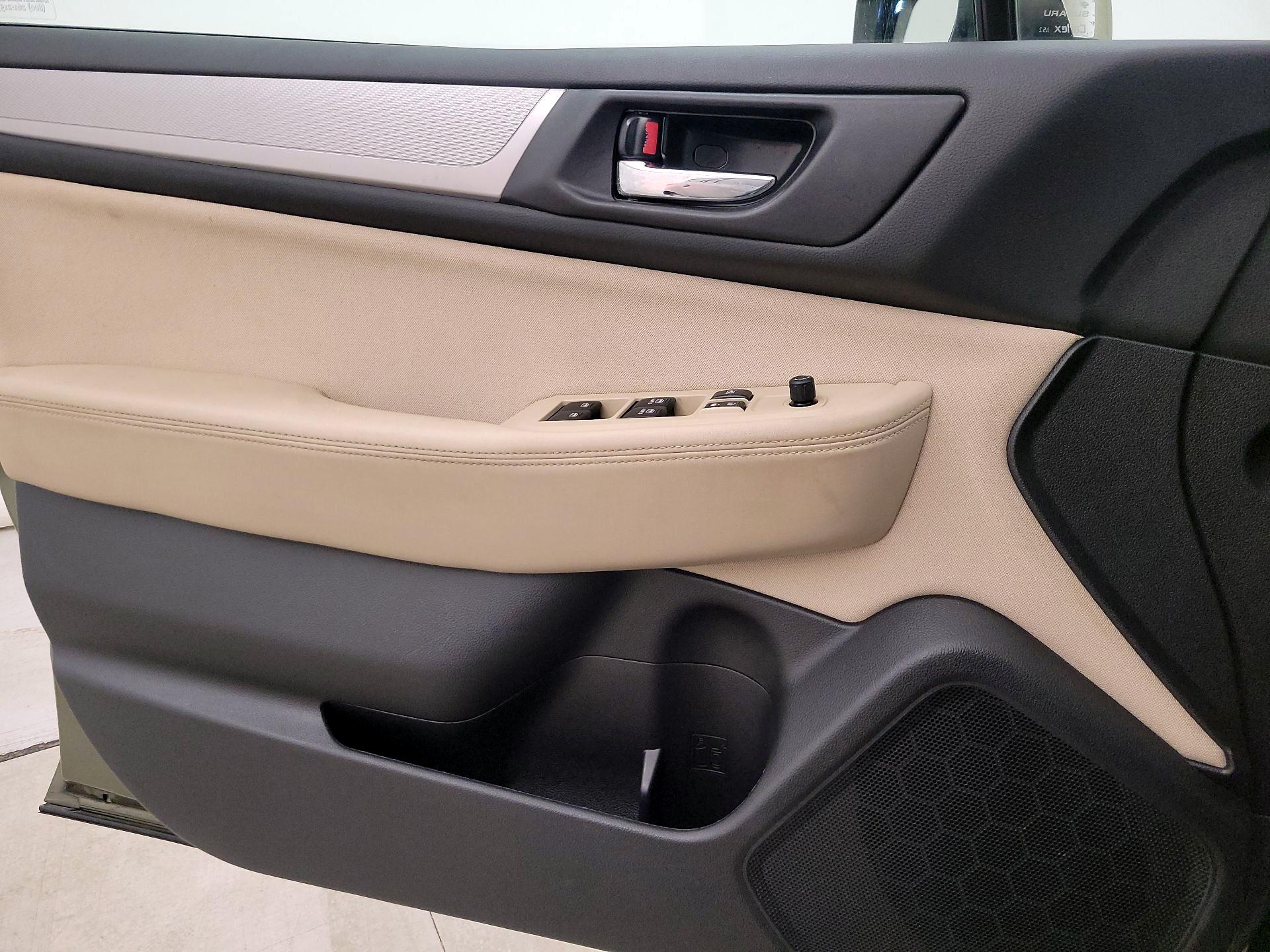 Thumbnail: 2016 Subaru Outback - 12