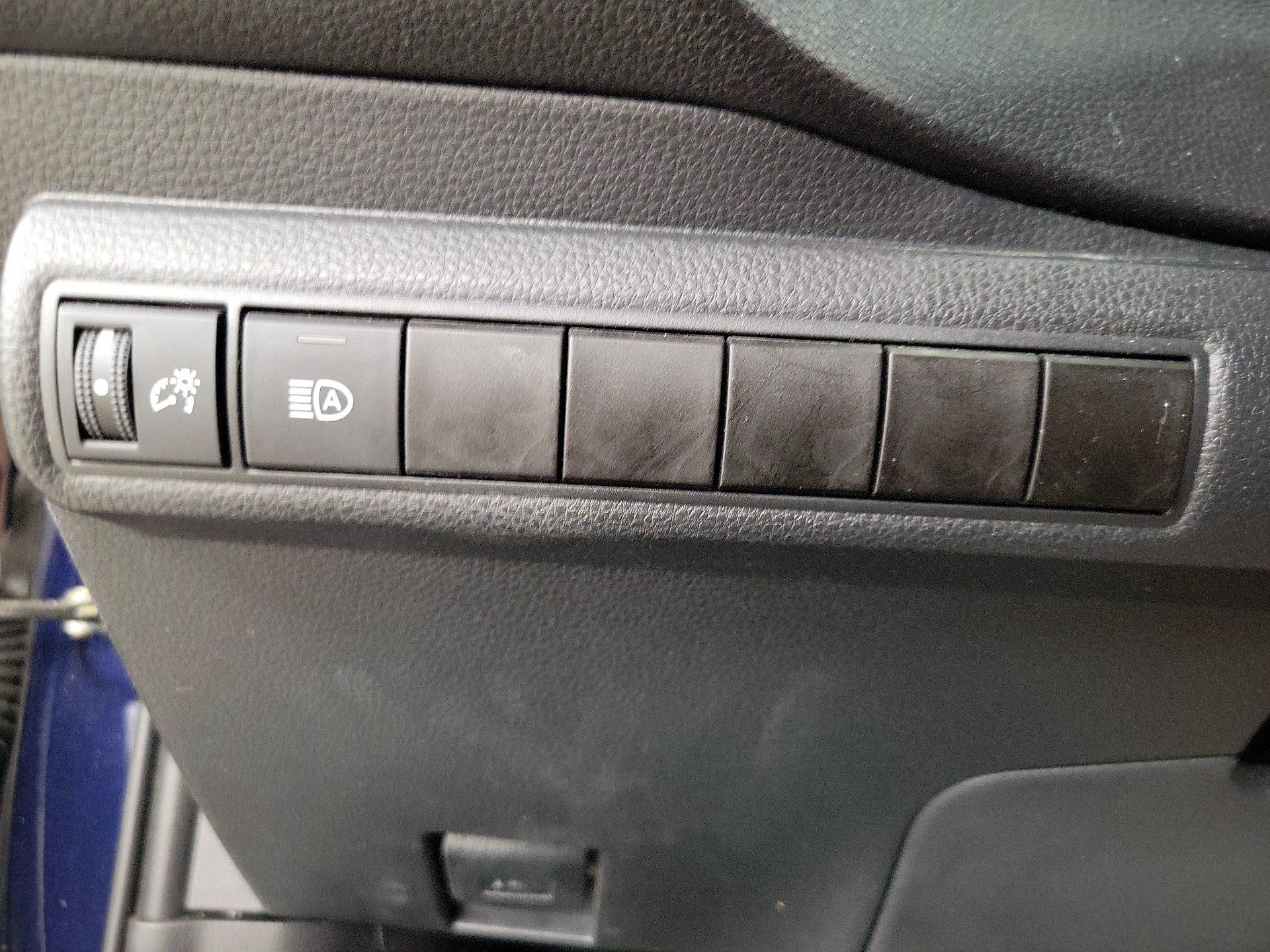 Thumbnail: 2021 Toyota Corolla - 13