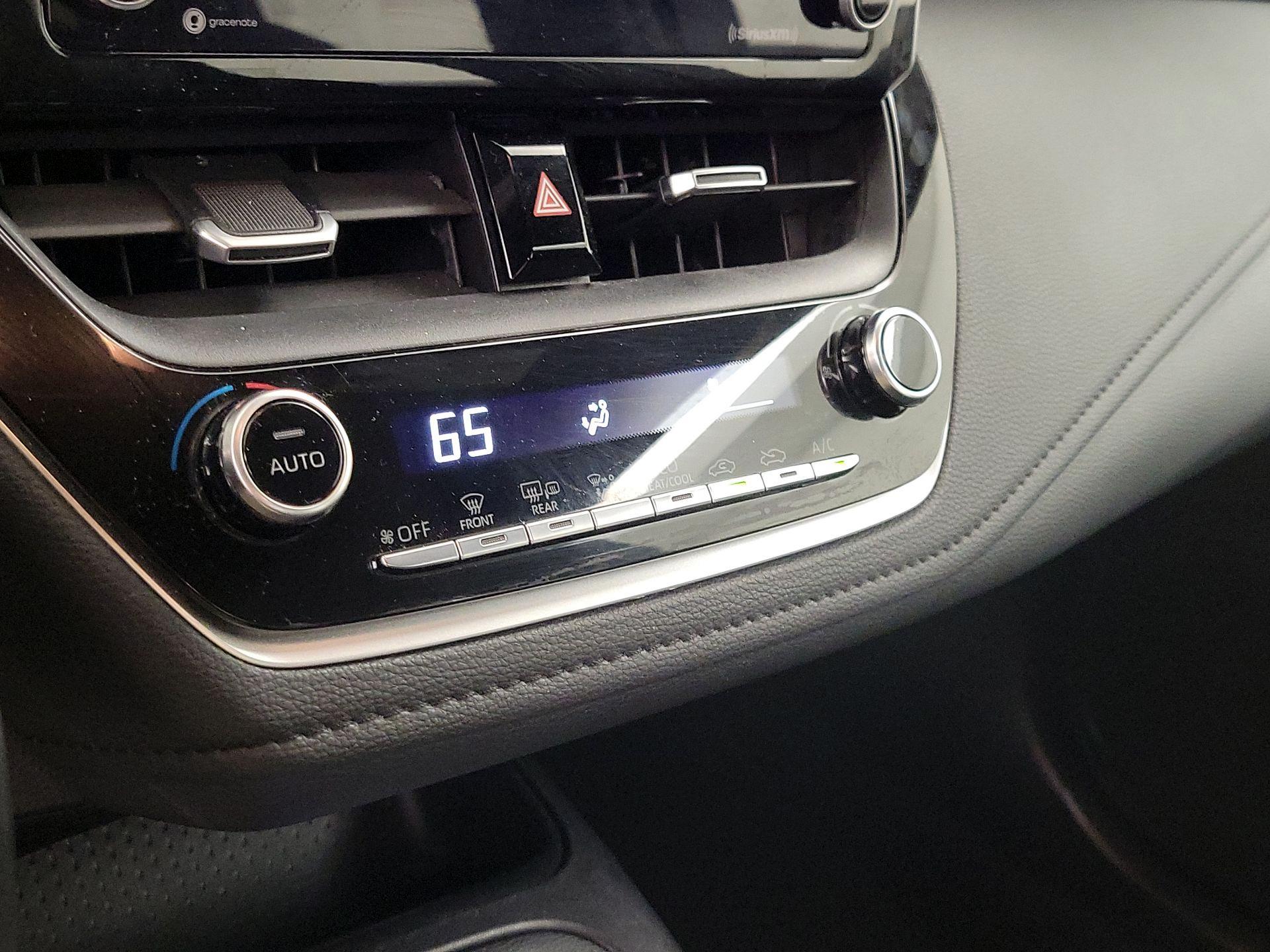 Thumbnail: 2021 Toyota Corolla - 16