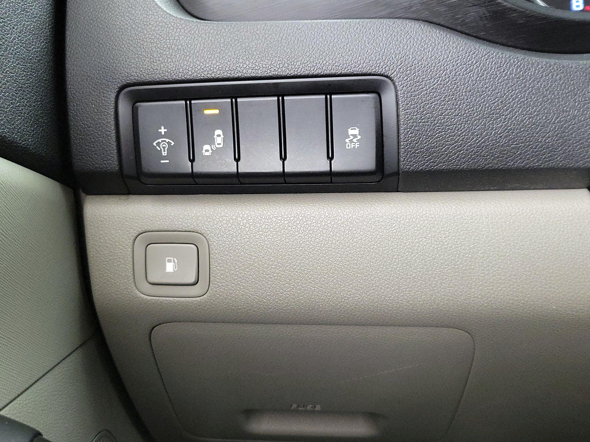 Thumbnail: 2021 Kia Sedona - 13