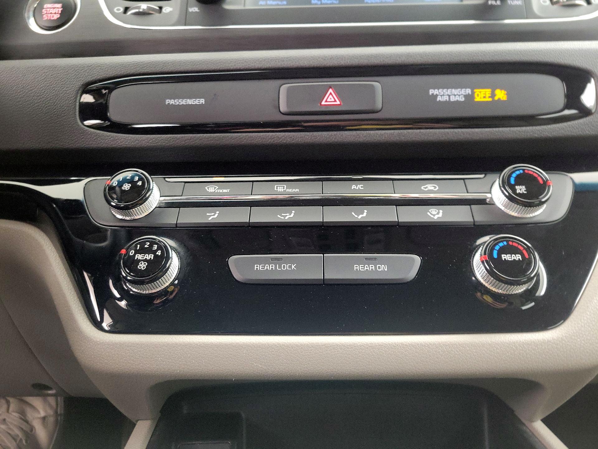 Thumbnail: 2021 Kia Sedona - 16