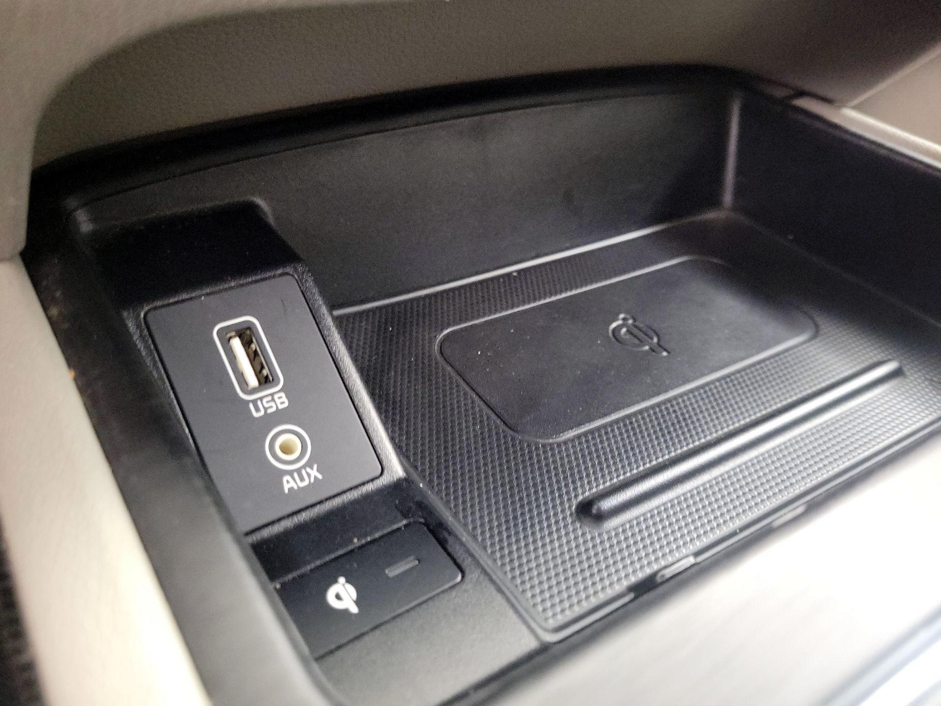 Thumbnail: 2021 Kia Sedona - 18