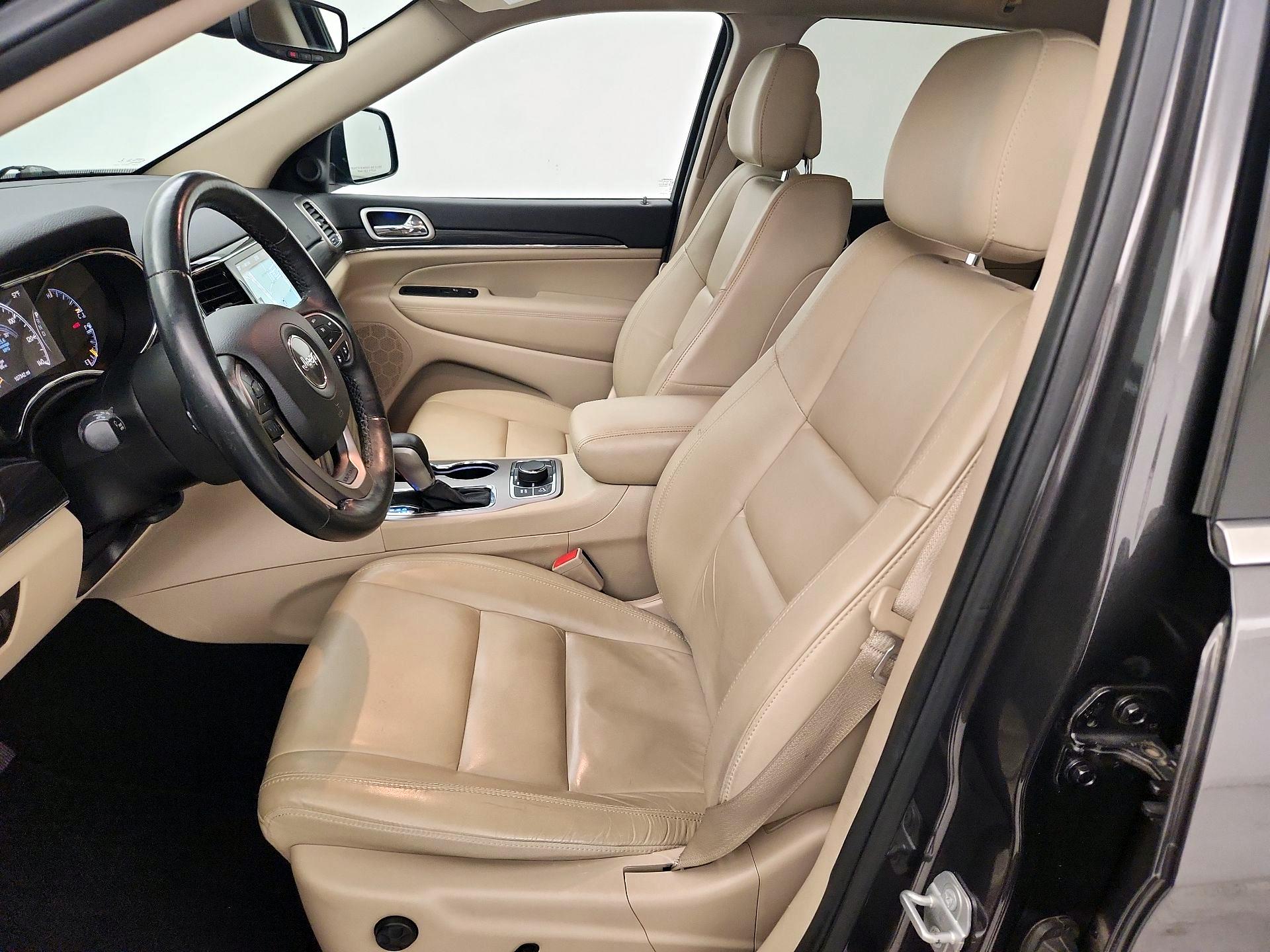 Thumbnail: 2019 Jeep Grand Cherokee - 11