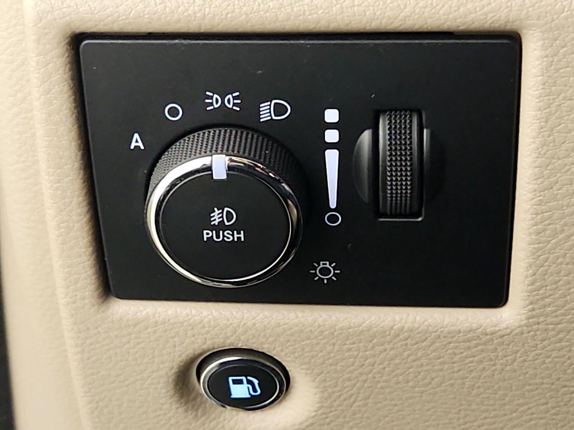 Thumbnail: 2019 Jeep Grand Cherokee - 13