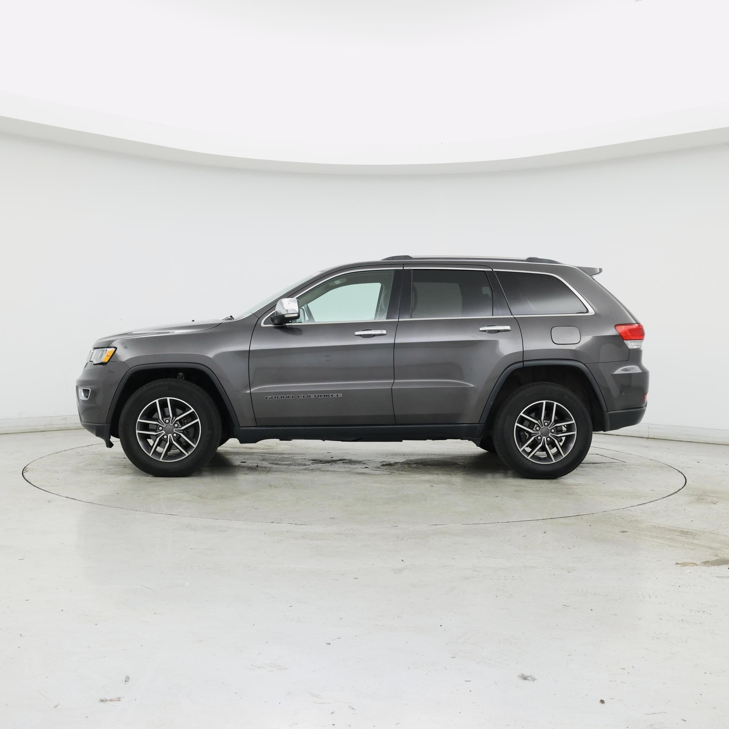 Thumbnail: 2019 Jeep Grand Cherokee - 3