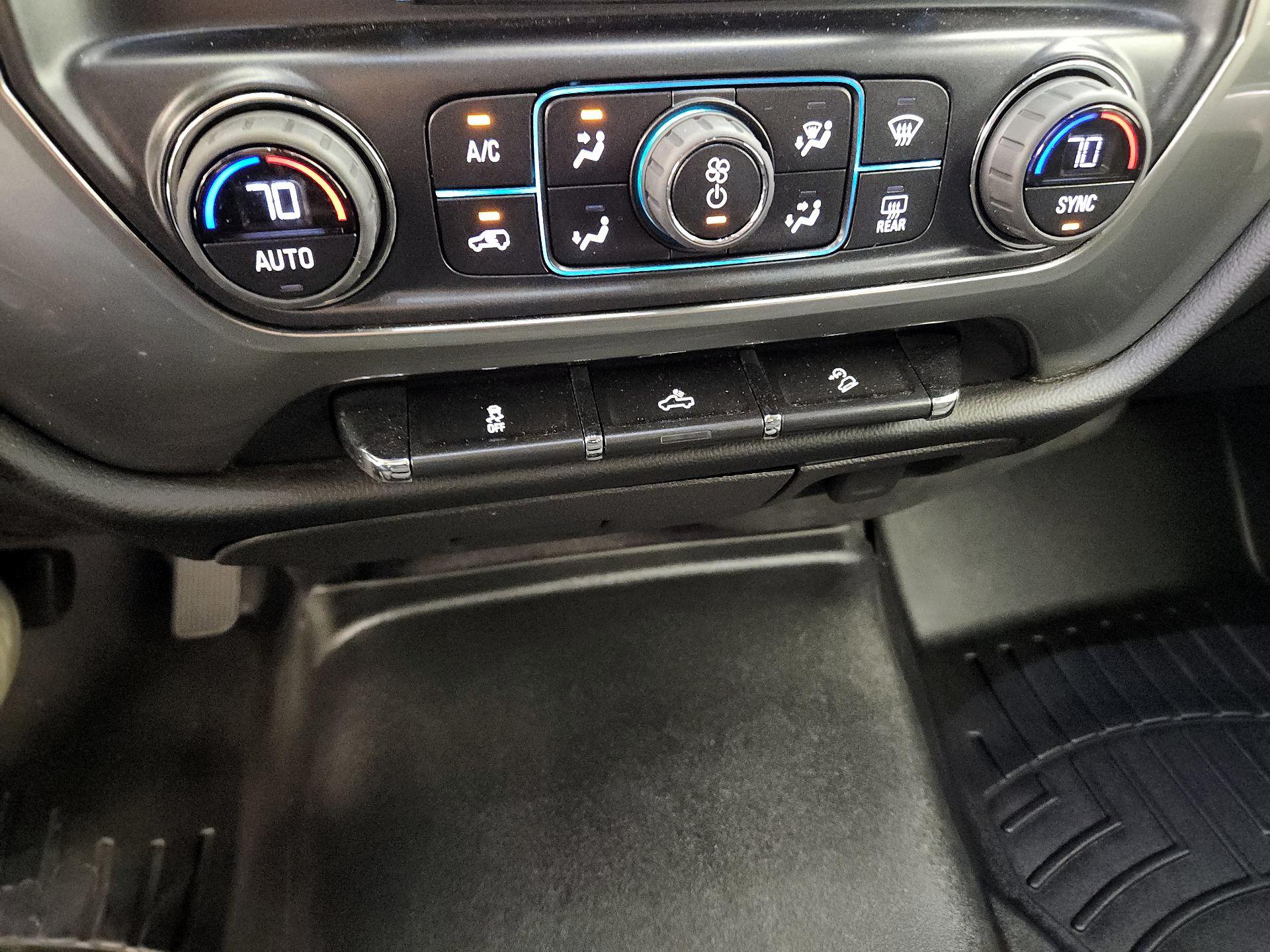 Thumbnail: 2018 Chevrolet Silverado 1500 - 17