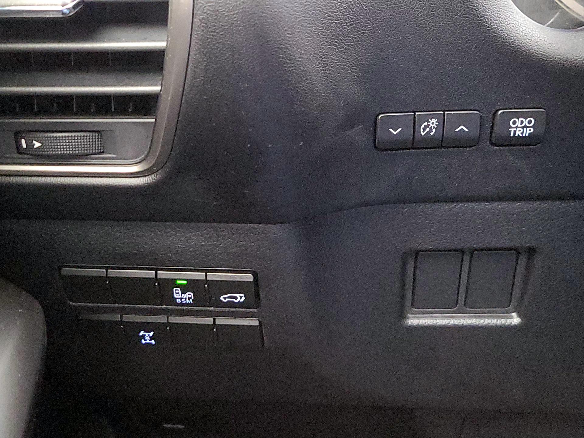 Thumbnail: 2015 Lexus NX - 13