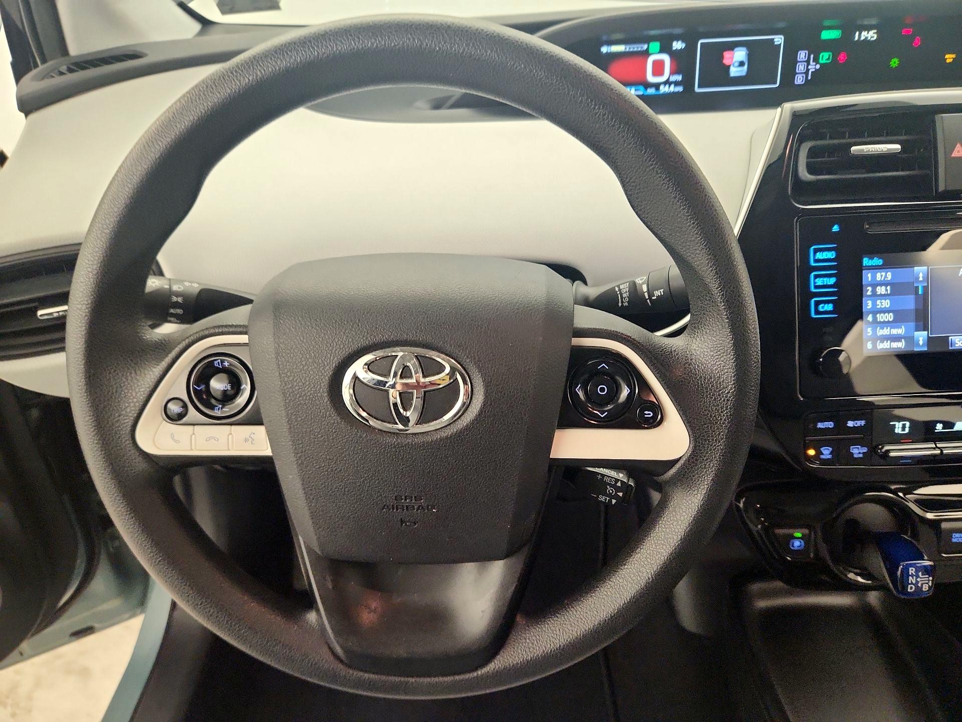 Thumbnail: 2016 Toyota Prius - 10