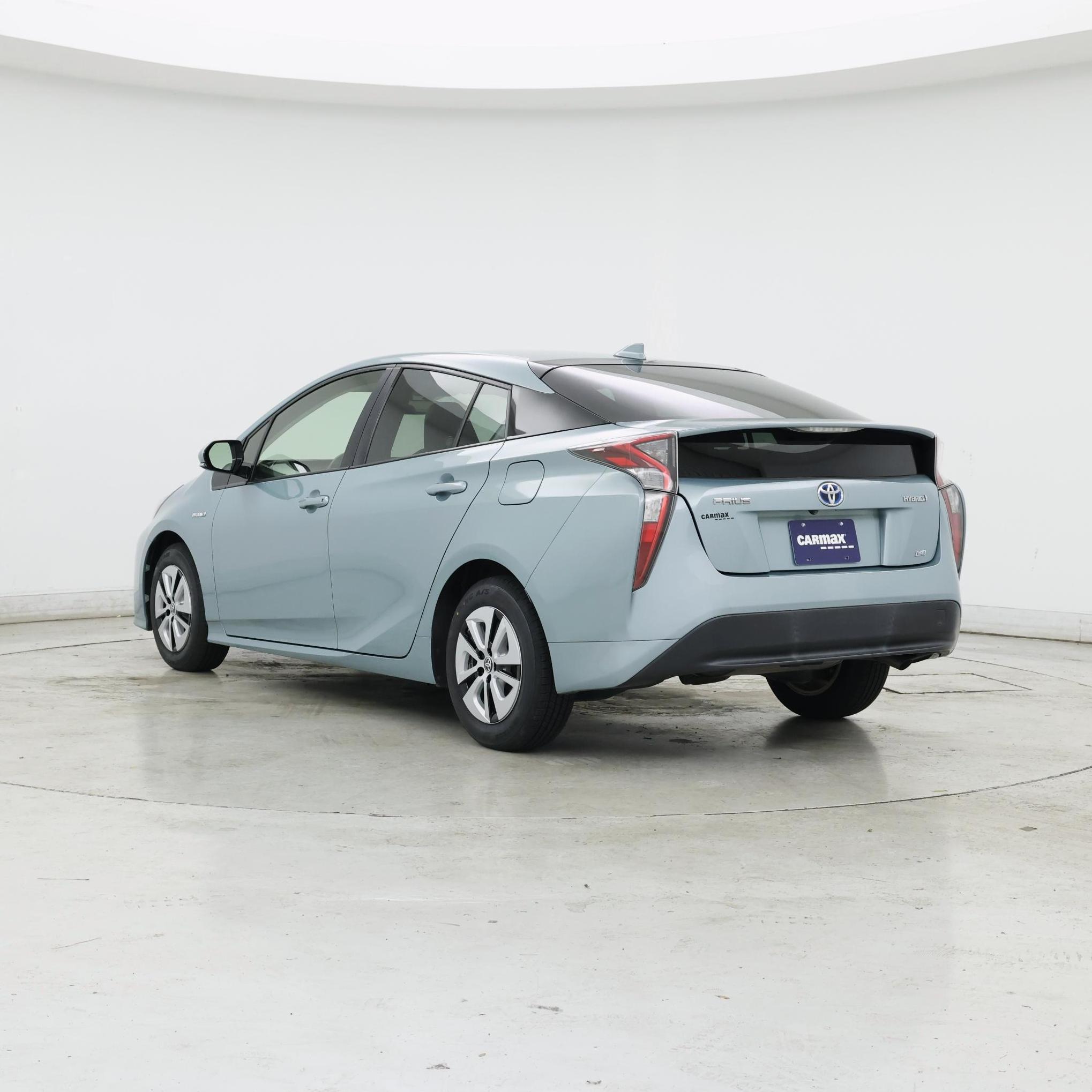 Thumbnail: 2016 Toyota Prius - 2