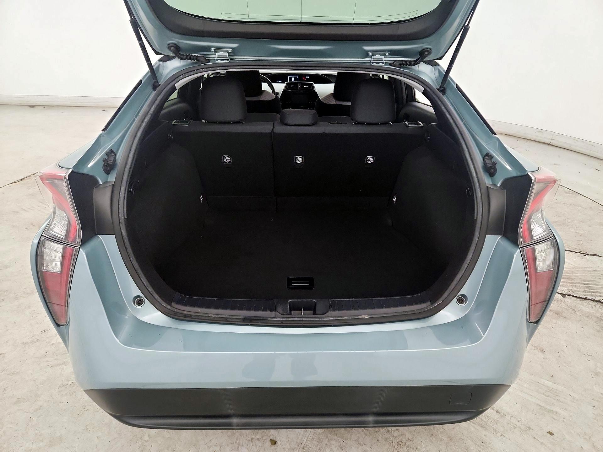 Thumbnail: 2016 Toyota Prius - 20