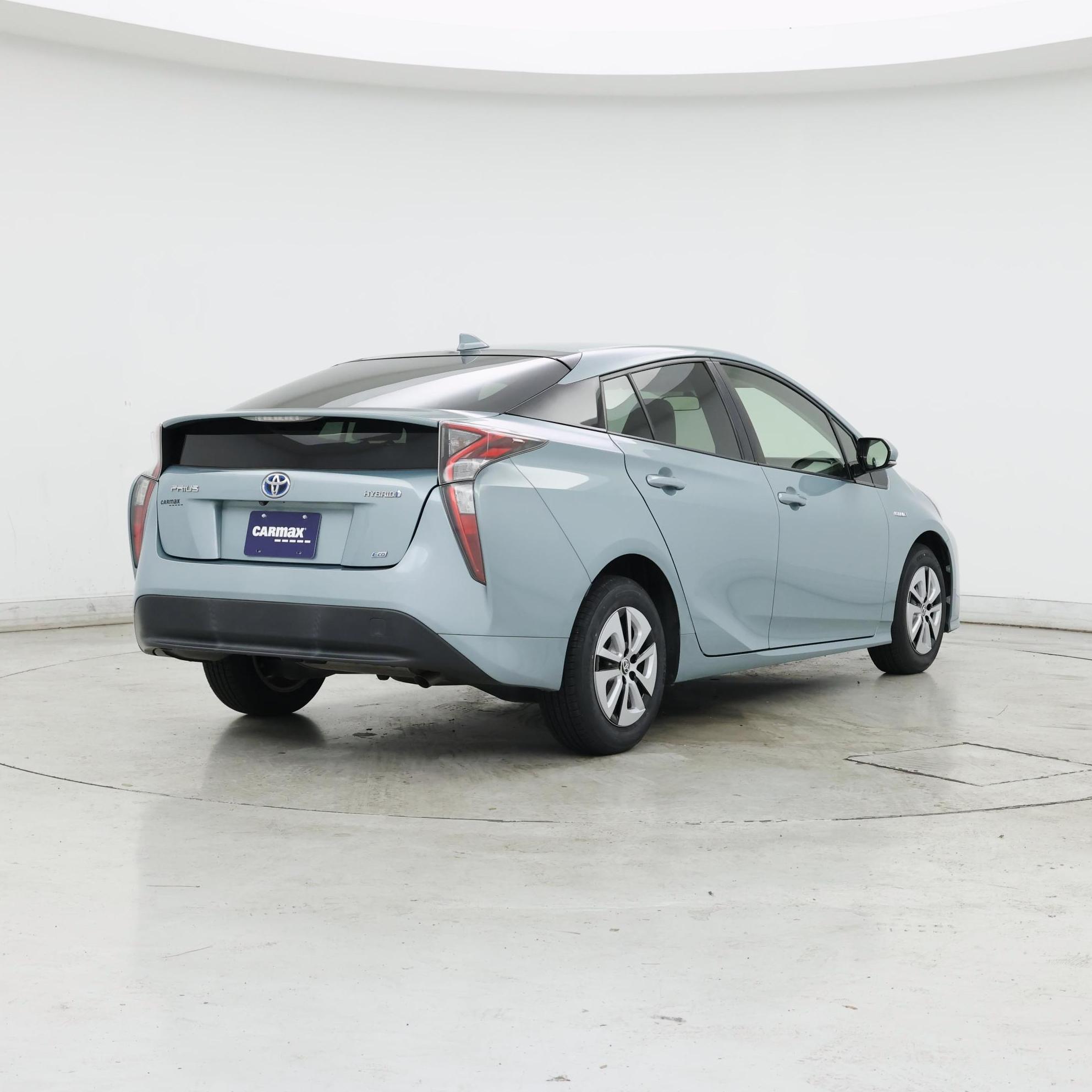 Thumbnail: 2016 Toyota Prius - 8