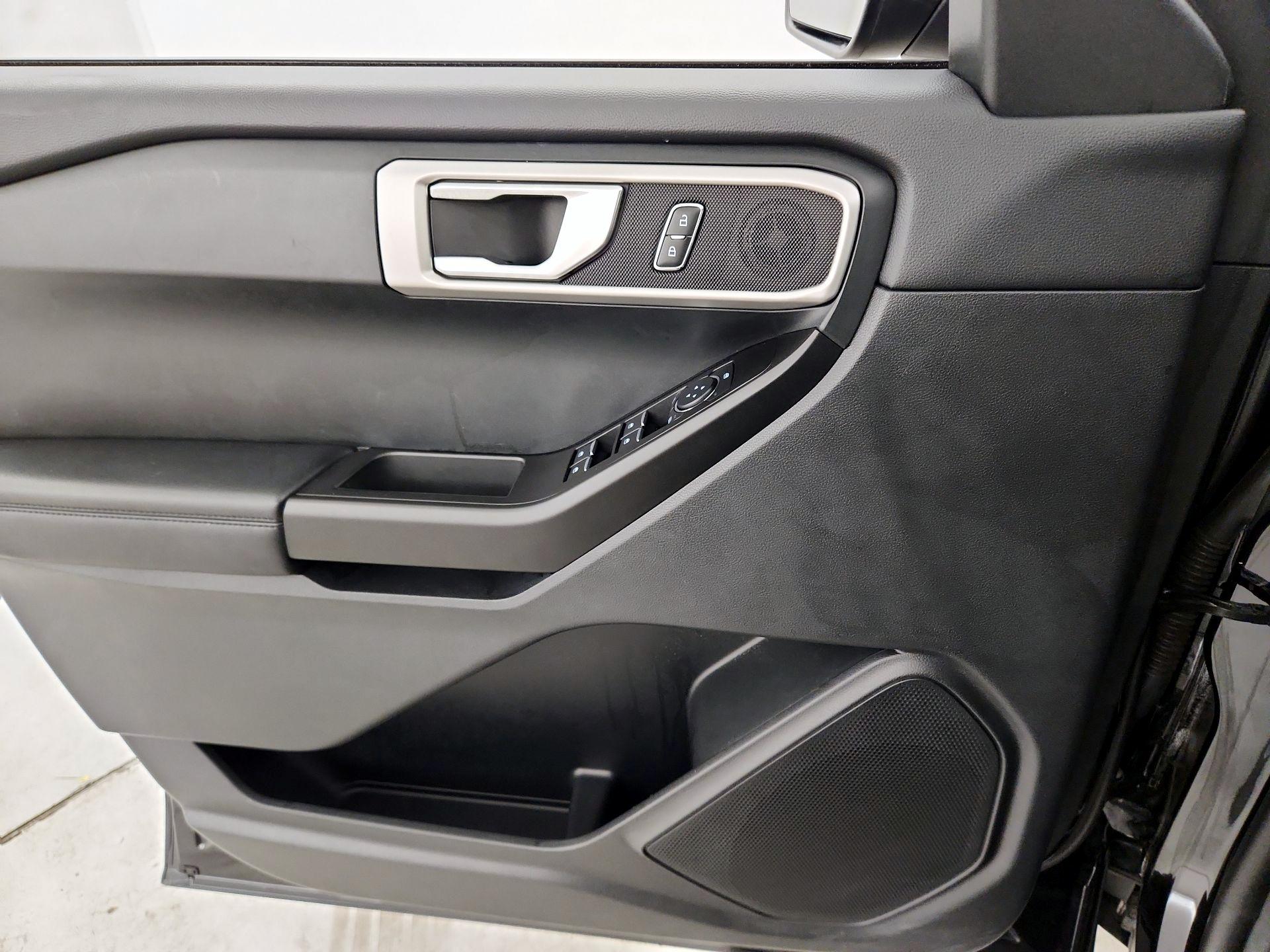 Thumbnail: 2021 Ford Explorer - 12