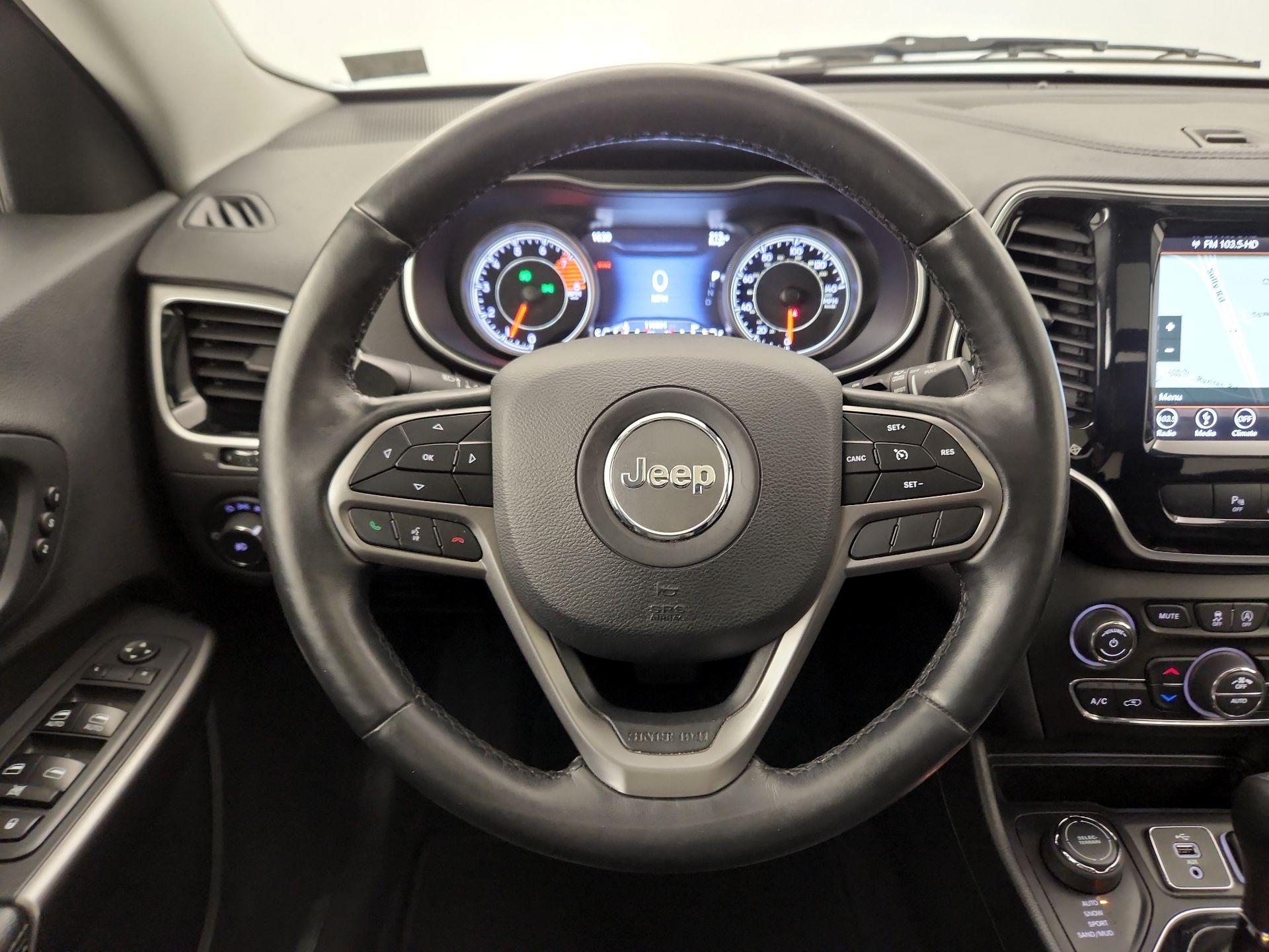 Thumbnail: 2019 Jeep Cherokee - 10