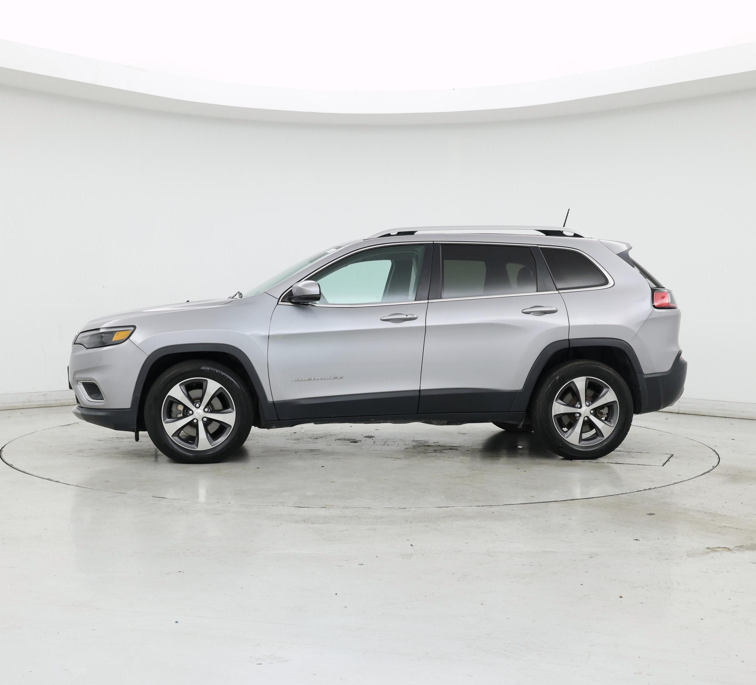 Thumbnail: 2019 Jeep Cherokee - 3