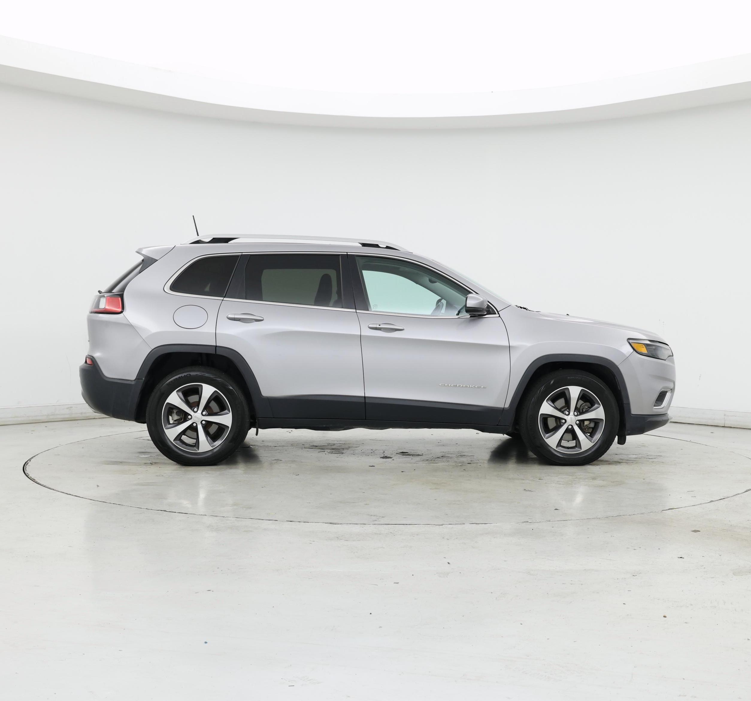 Thumbnail: 2019 Jeep Cherokee - 7