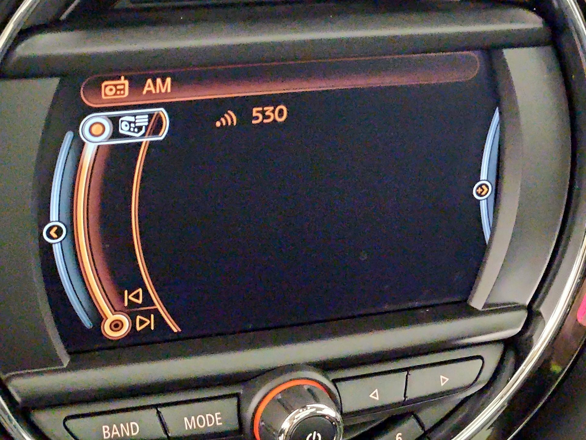 Thumbnail: 2018 MINI Cooper Hardtop - 15