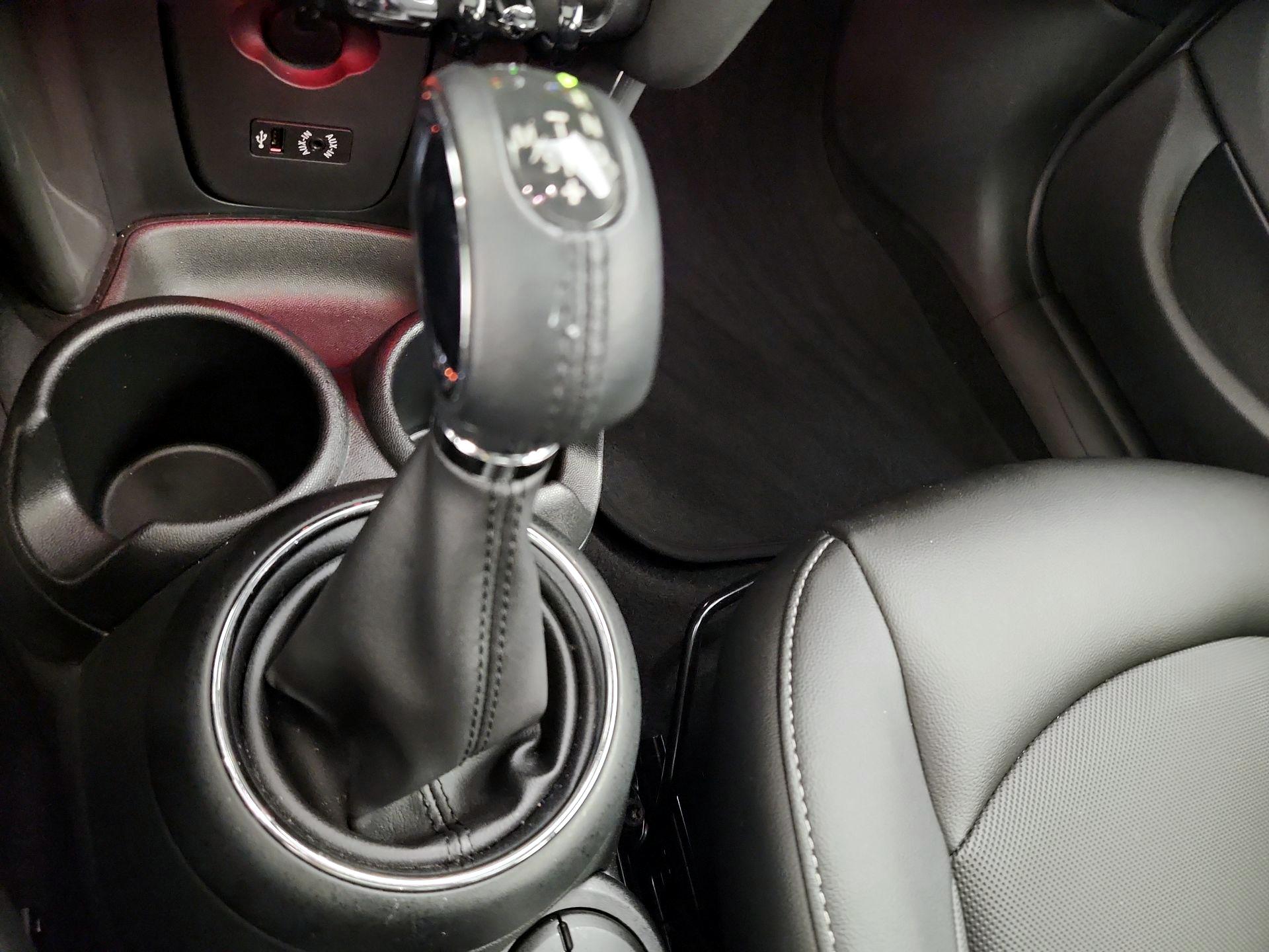 Thumbnail: 2018 MINI Cooper Hardtop - 17