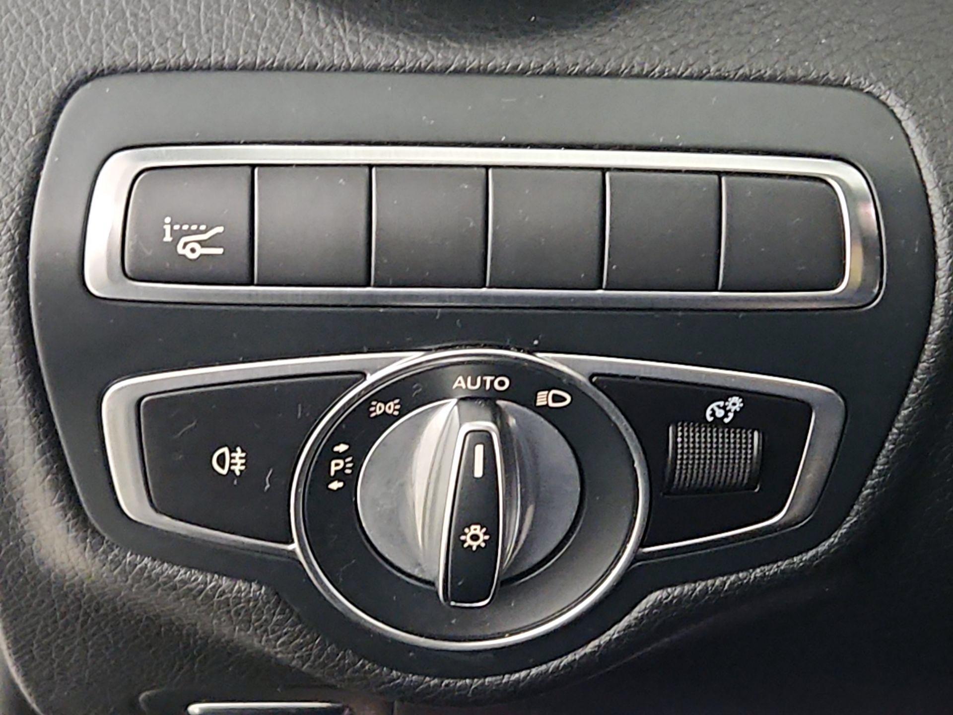 Thumbnail: 2021 Mercedes-Benz C-Class - 13