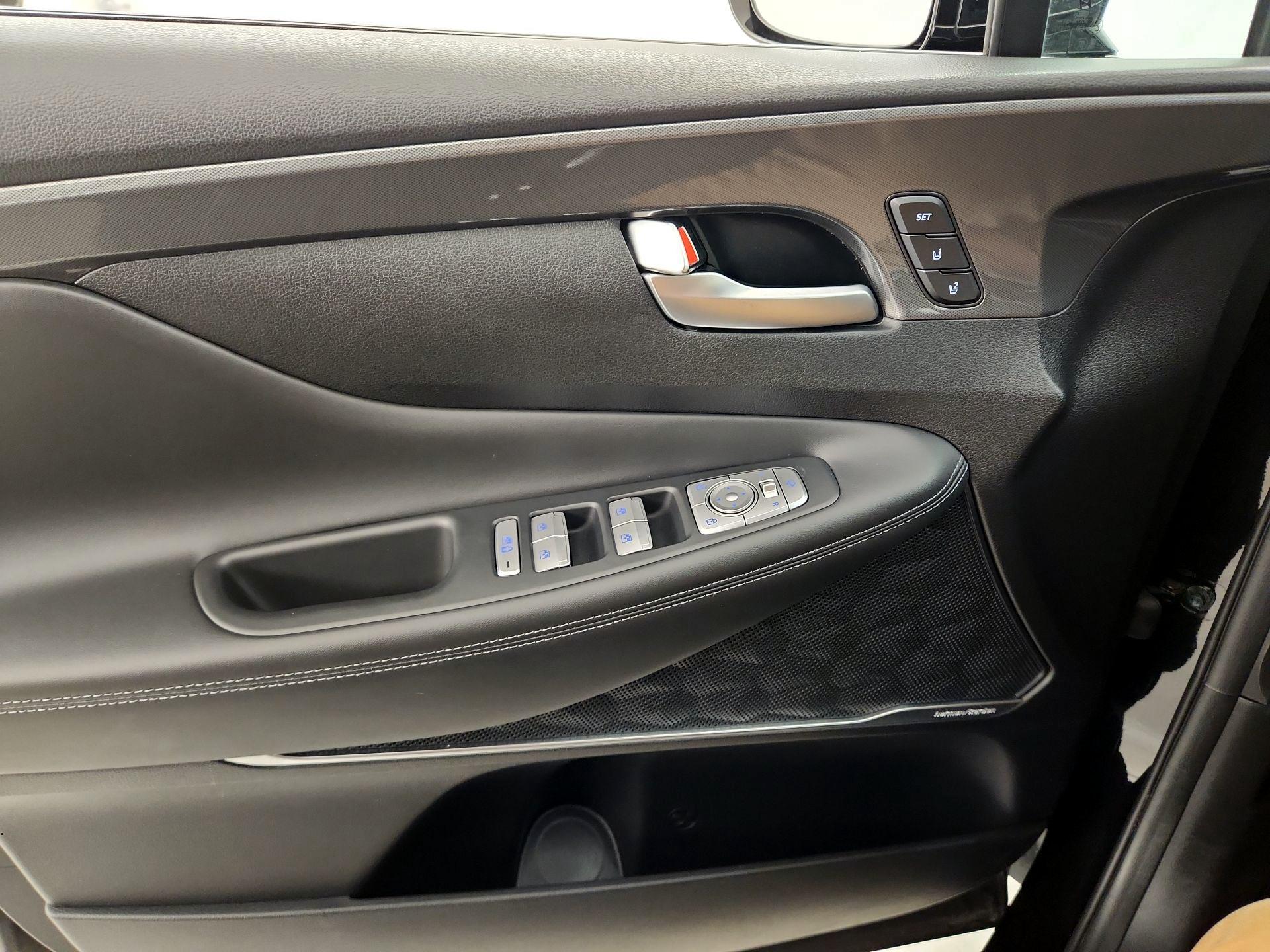 Thumbnail: 2023 Hyundai Santa Fe - 12