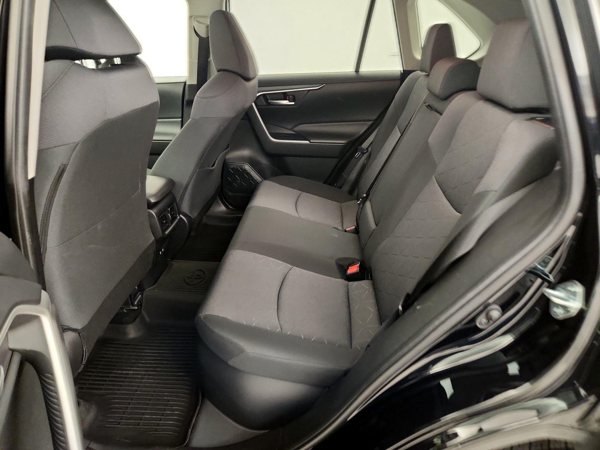 Thumbnail: 2020 Toyota RAV4 - 20