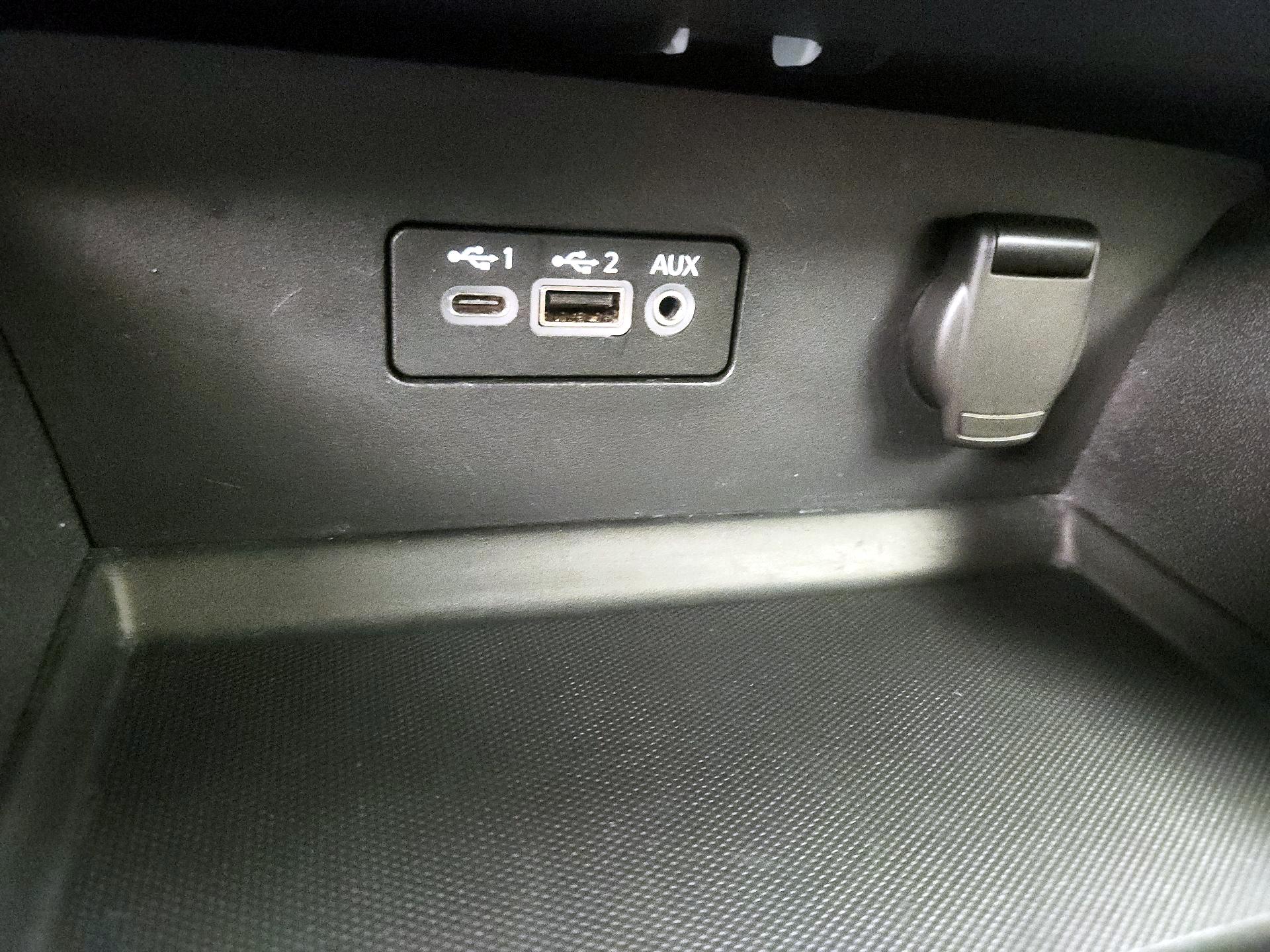 Thumbnail: 2022 Nissan Altima - 17