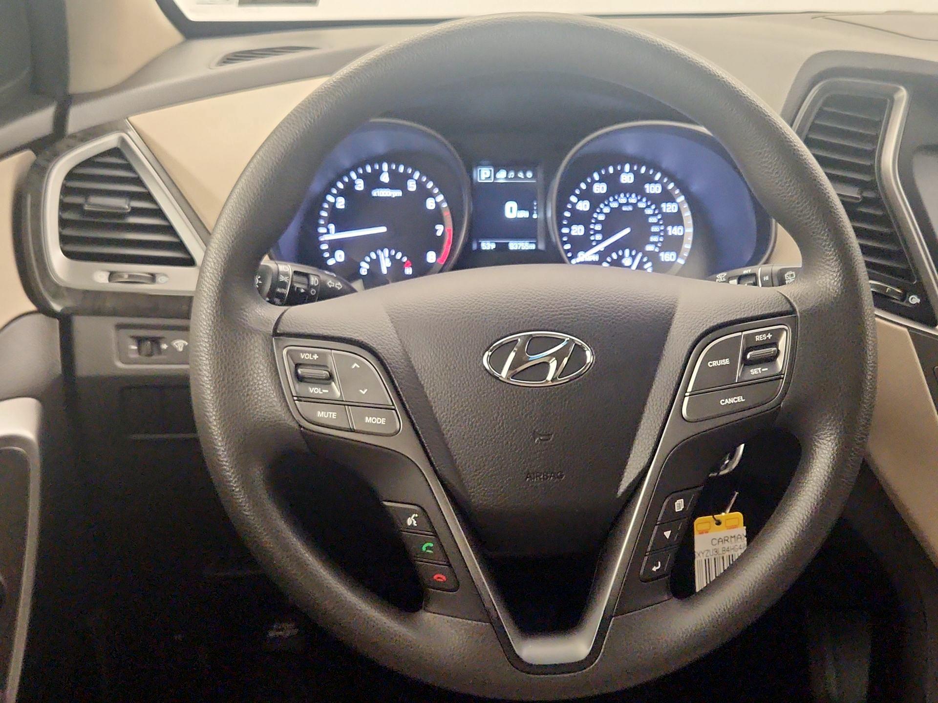 Thumbnail: 2017 Hyundai Santa Fe - 10