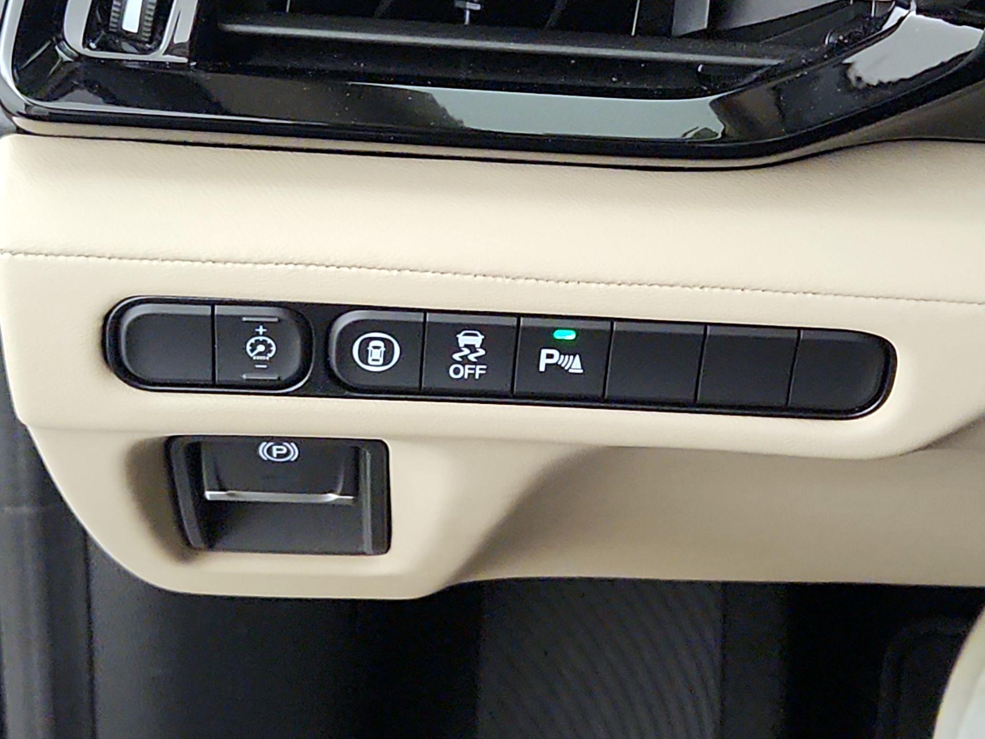 Thumbnail: 2023 Acura MDX - 13