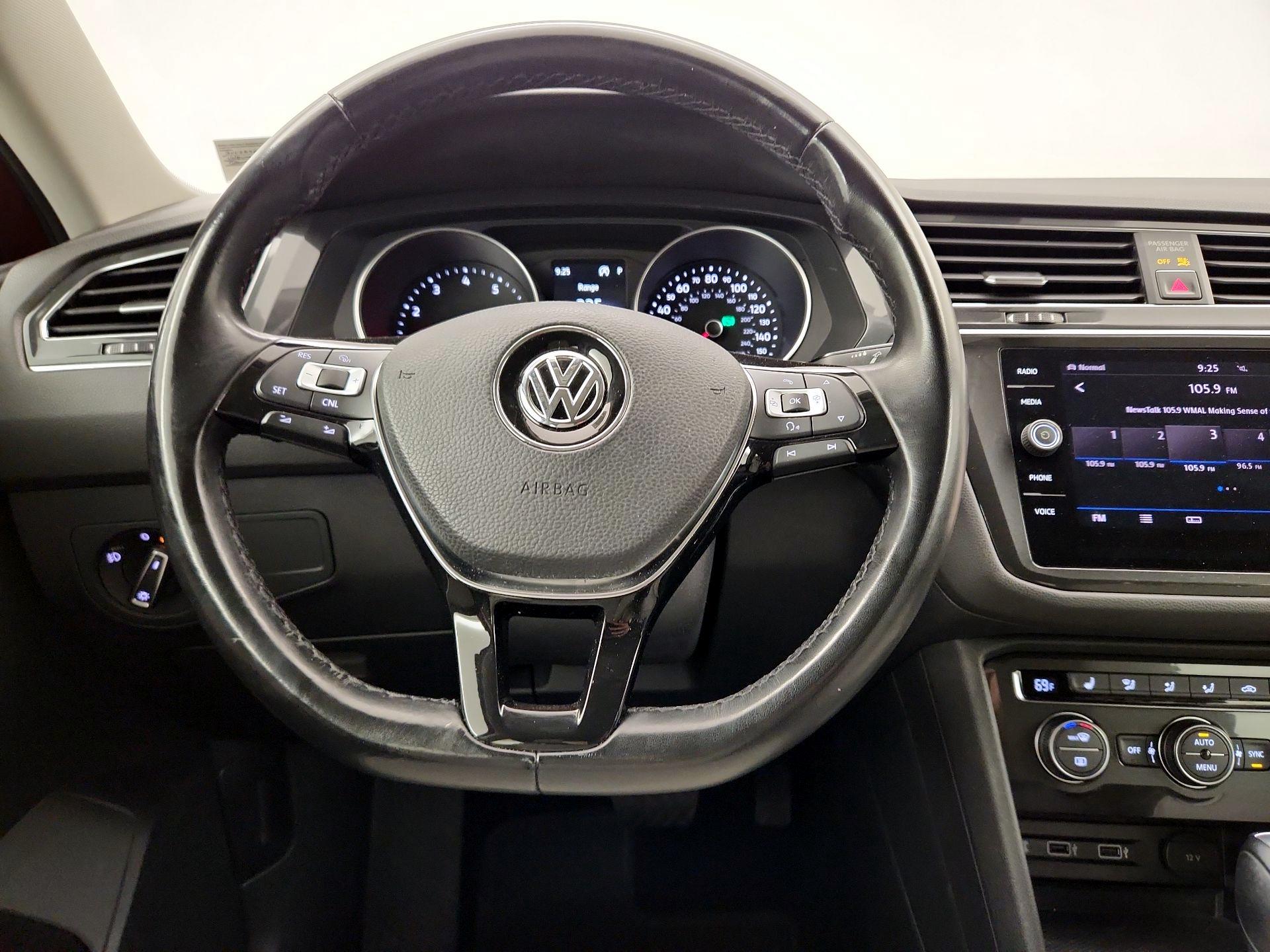 Thumbnail: 2018 Volkswagen Tiguan - 10