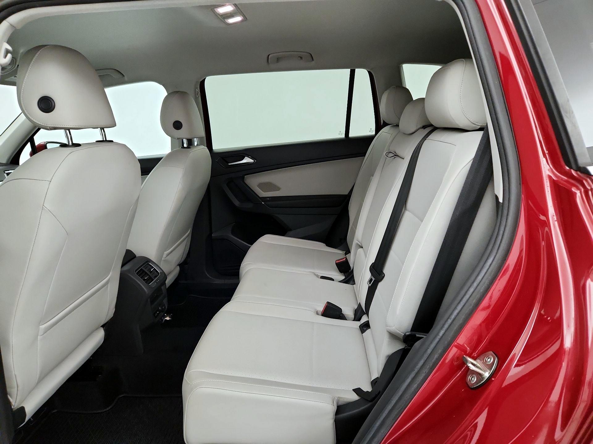 Thumbnail: 2018 Volkswagen Tiguan - 19