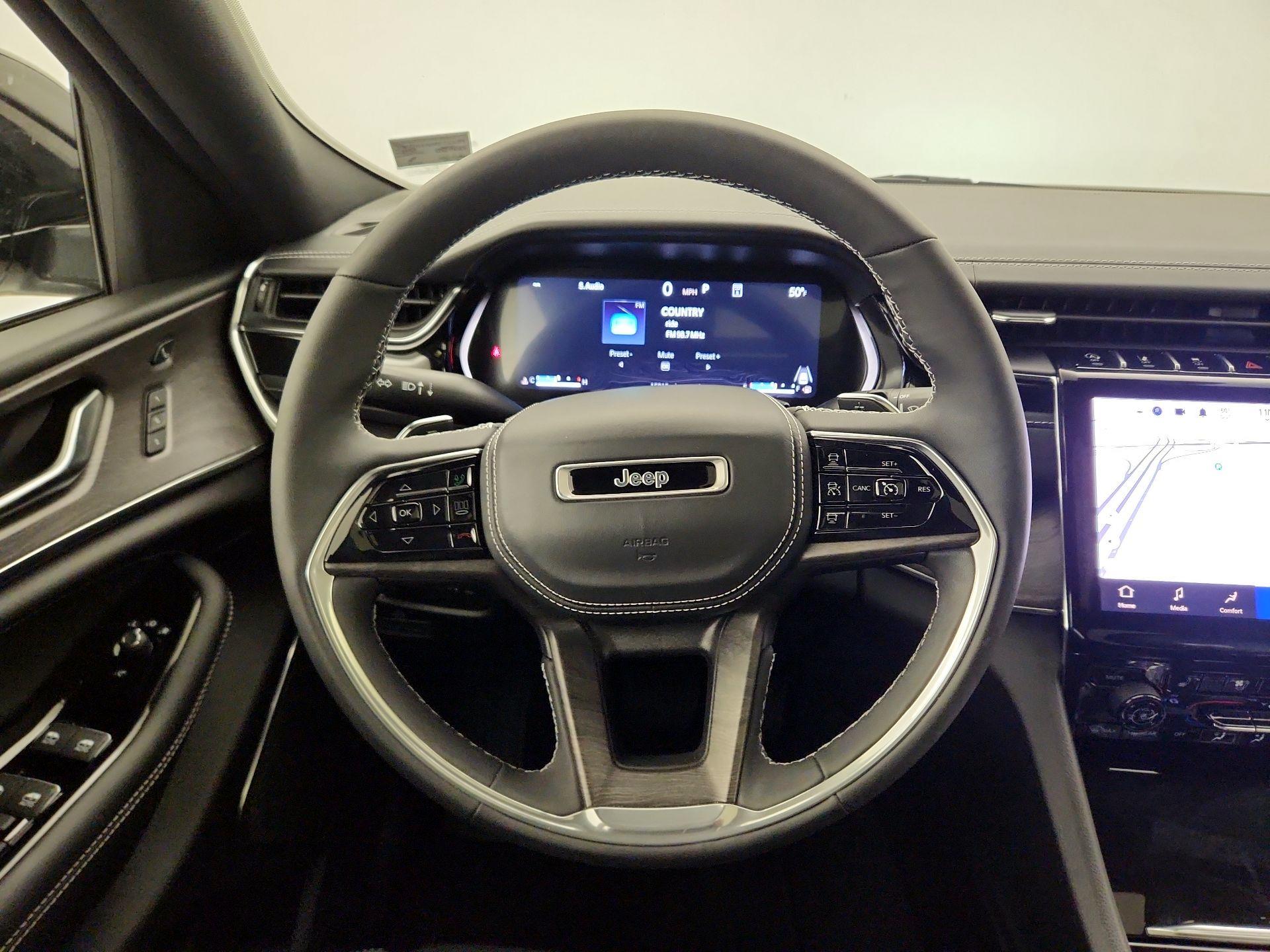 Thumbnail: 2023 Jeep Grand Cherokee - 10