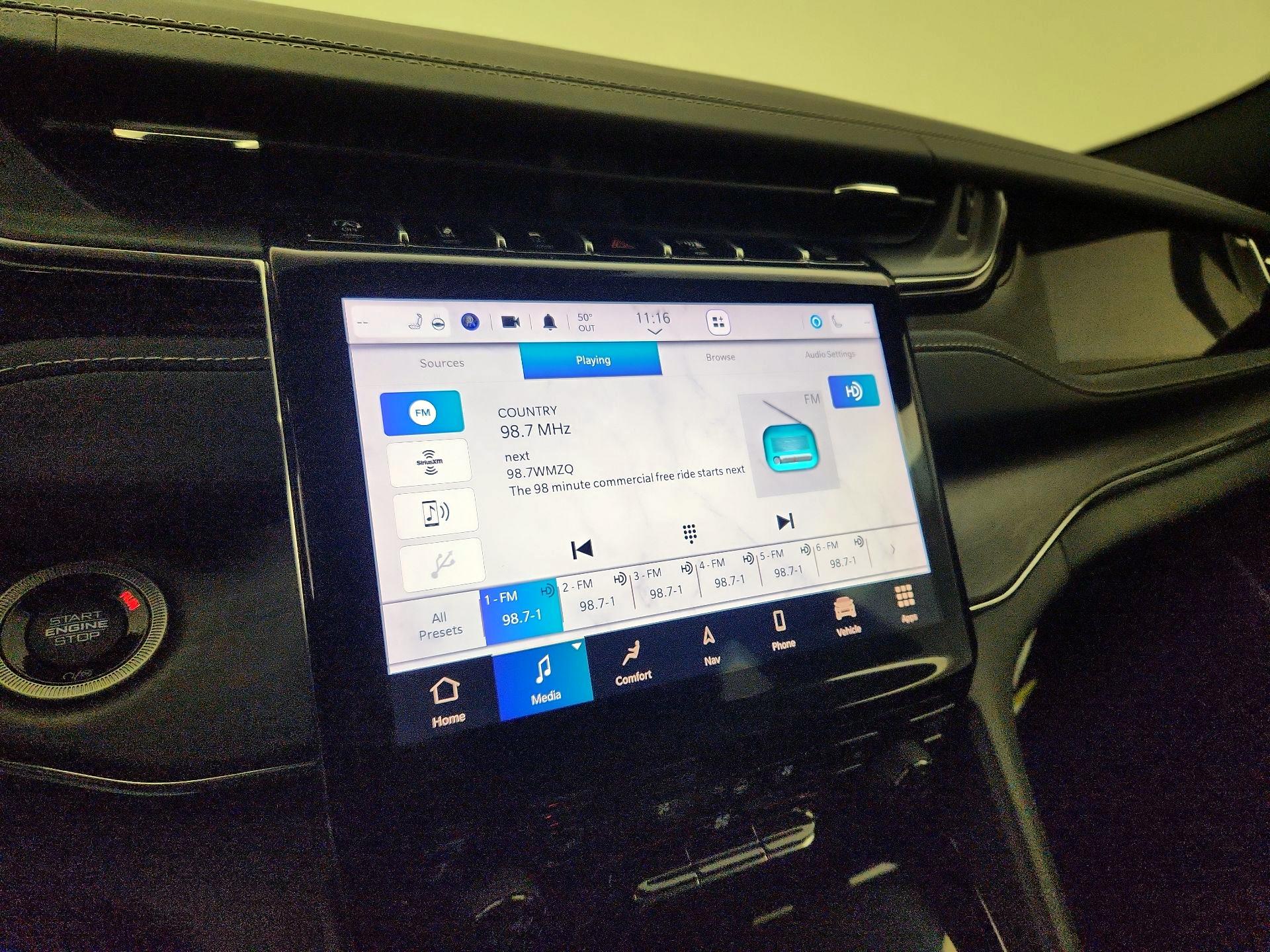 Thumbnail: 2023 Jeep Grand Cherokee - 16