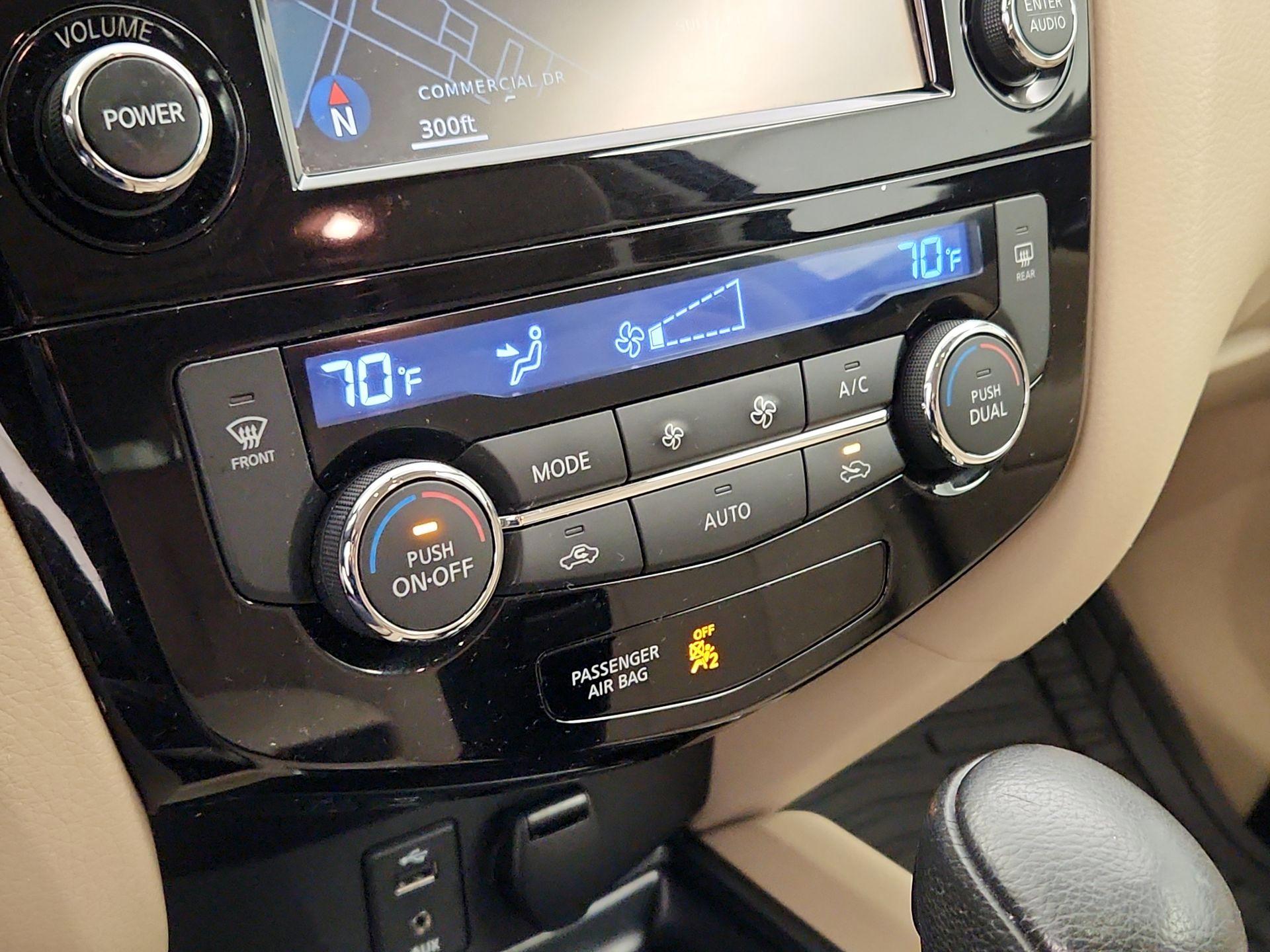 Thumbnail: 2016 Nissan Rogue - 16