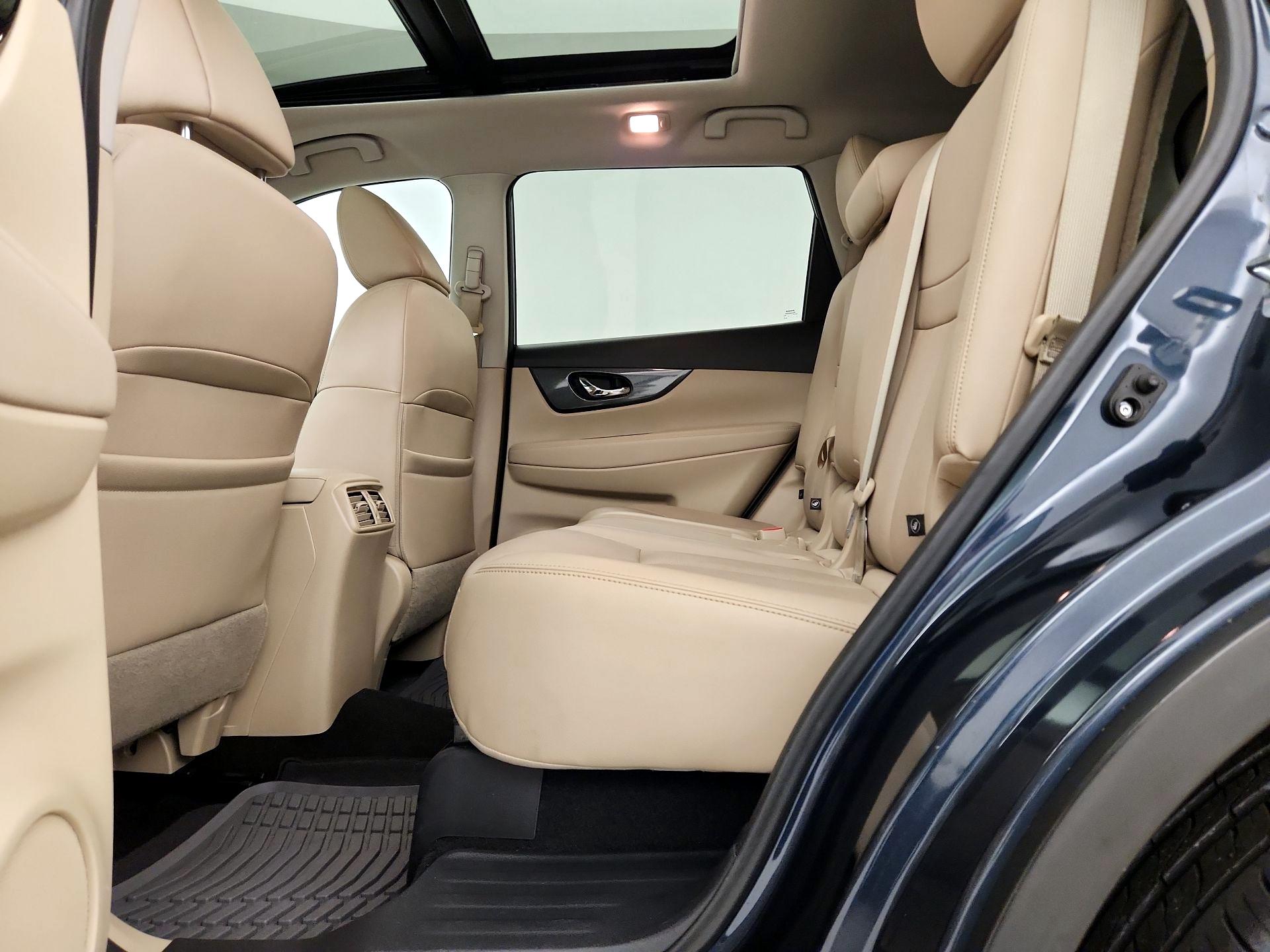 Thumbnail: 2016 Nissan Rogue - 20