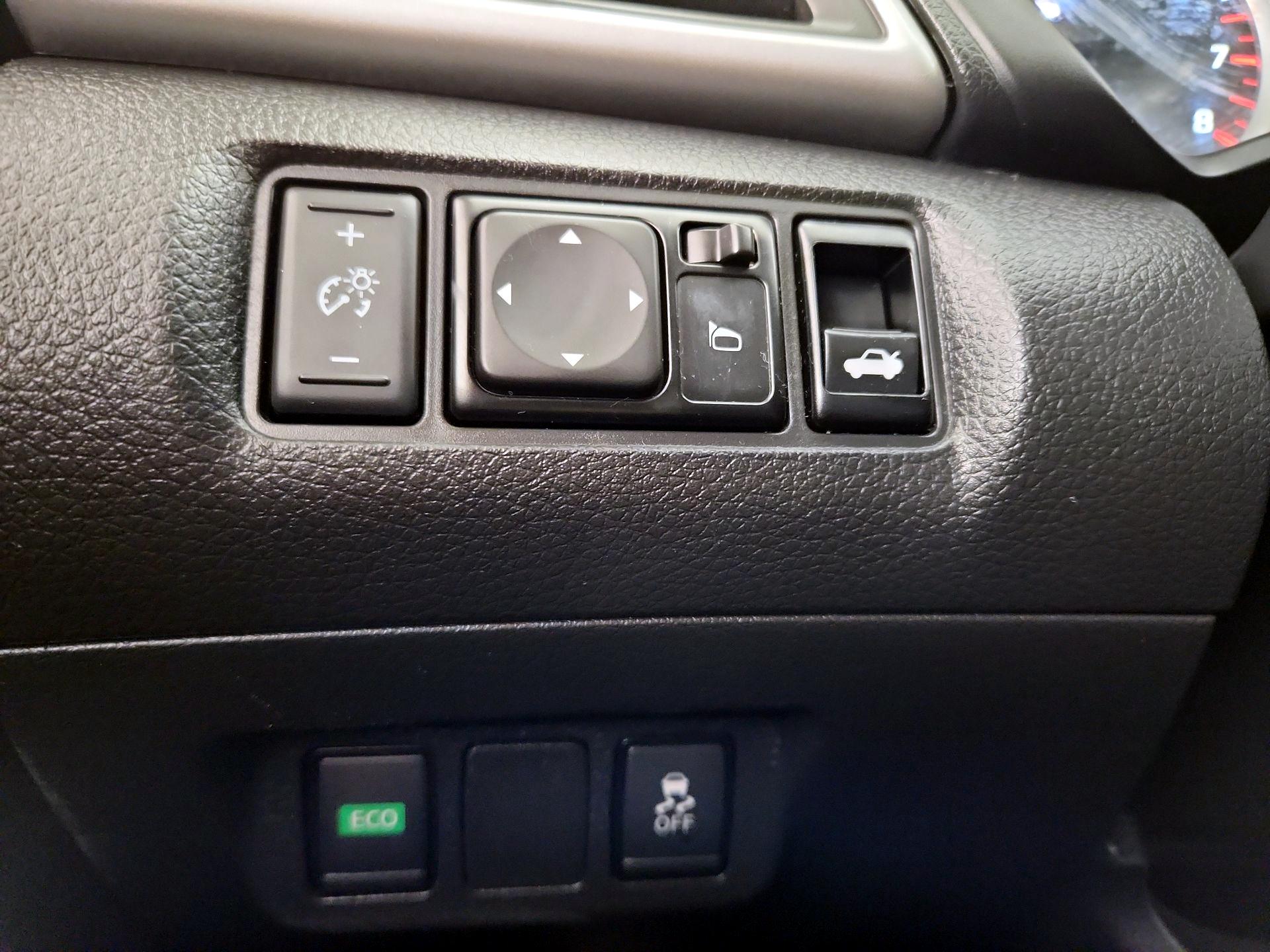 Thumbnail: 2019 Nissan Sentra - 13