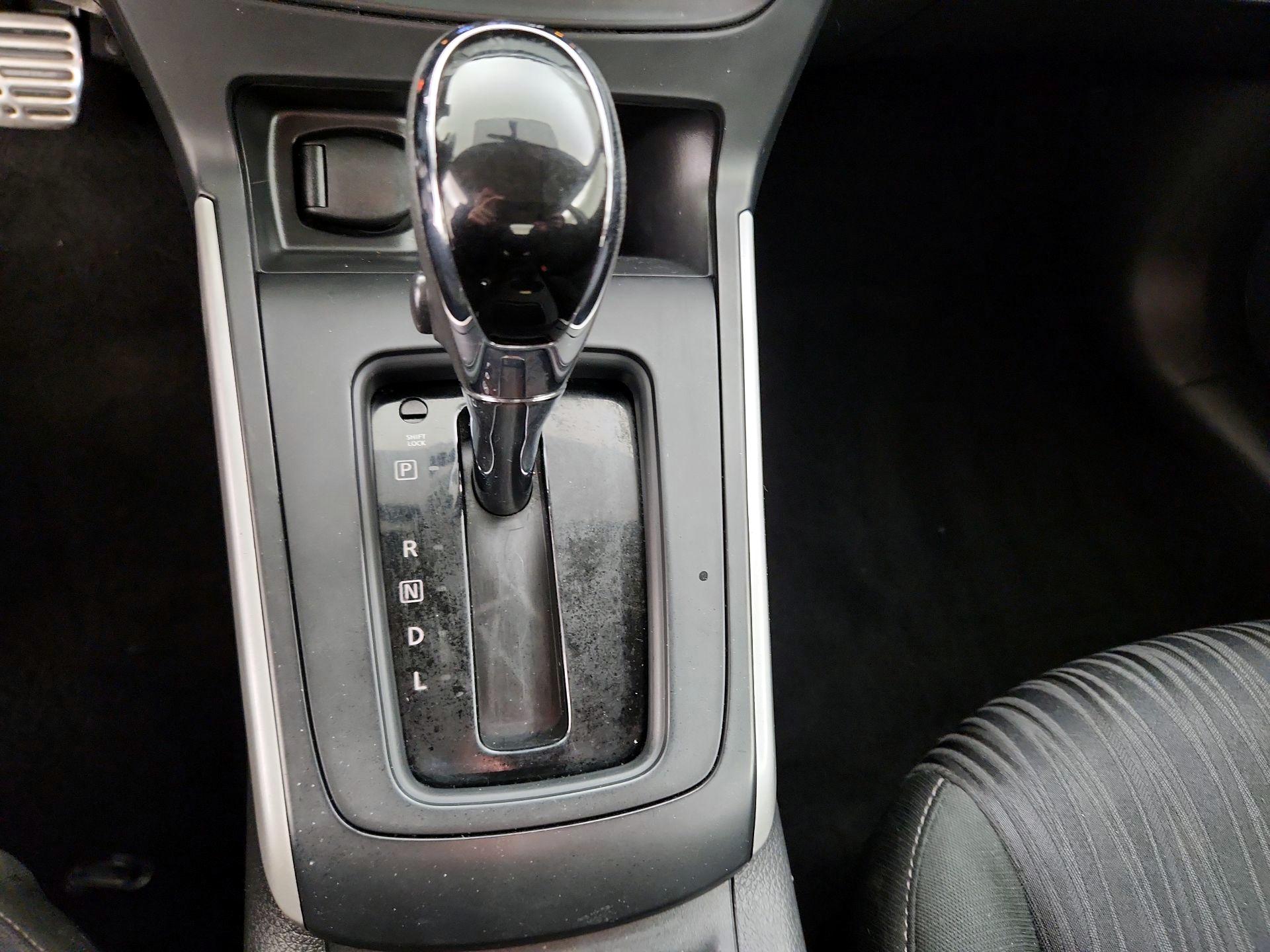 Thumbnail: 2019 Nissan Sentra - 17