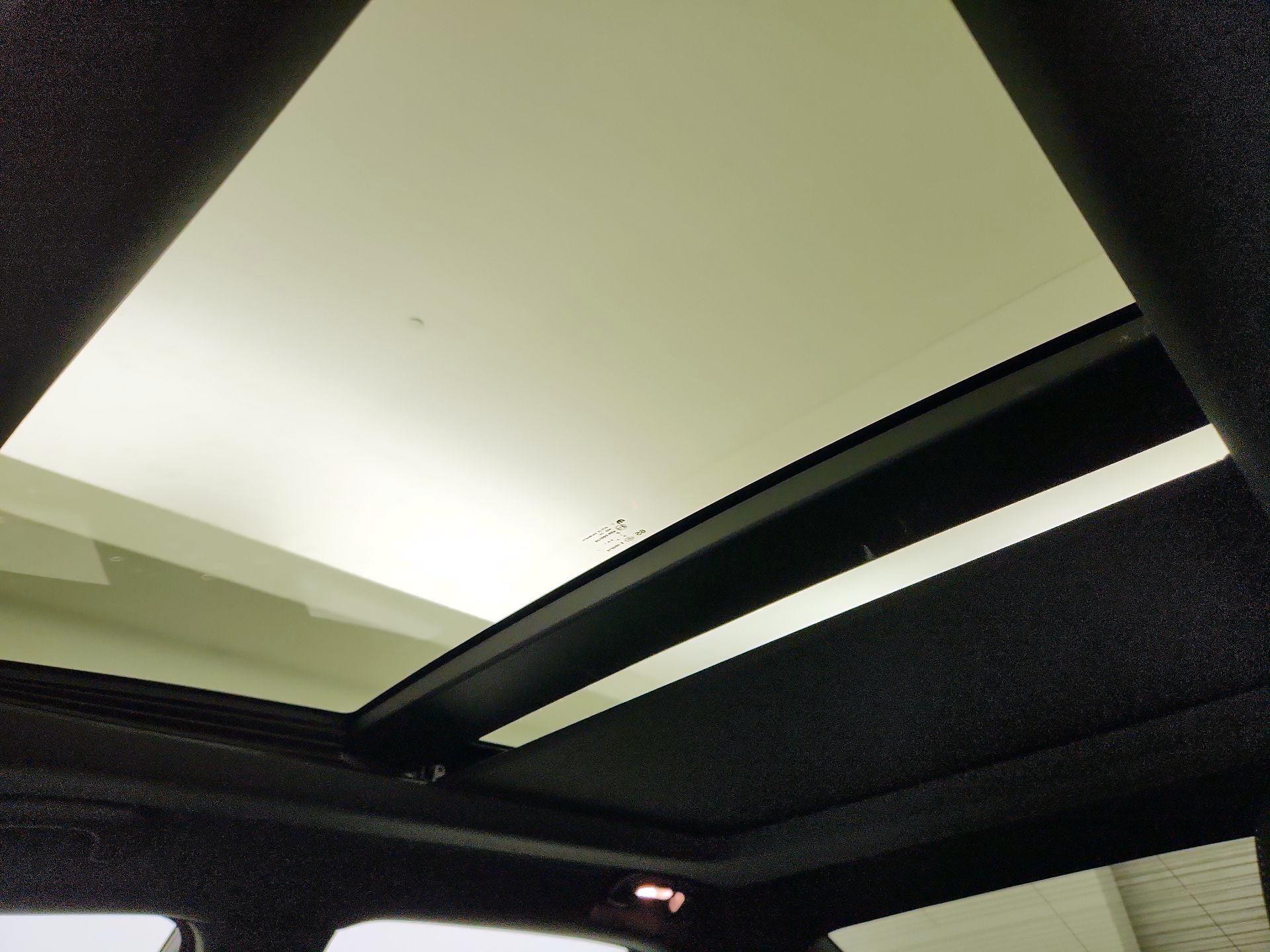 Thumbnail: 2023 Chrysler 300 - 20