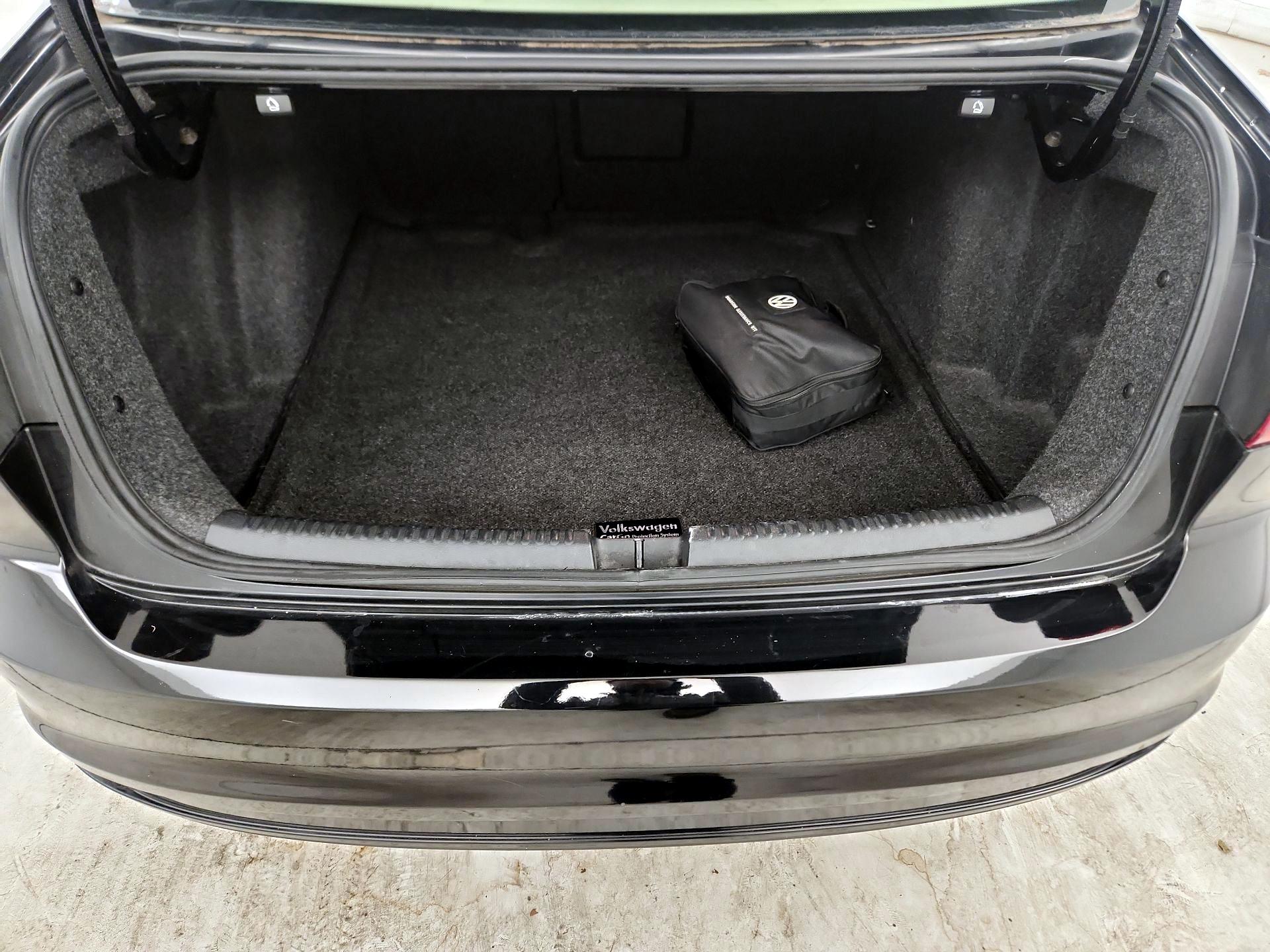 Thumbnail: 2016 Volkswagen Jetta - 20