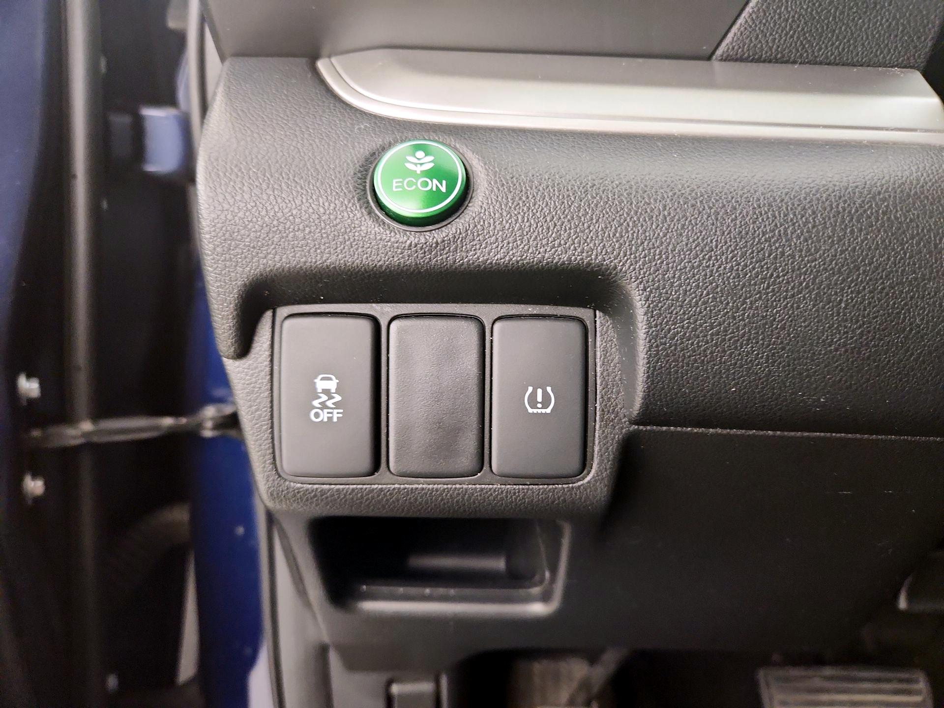 Thumbnail: 2016 Honda CR-V - 13